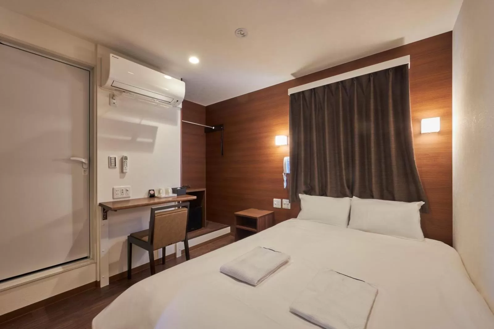 Photo of the whole room, Bed in 花築浅草和心ホテル