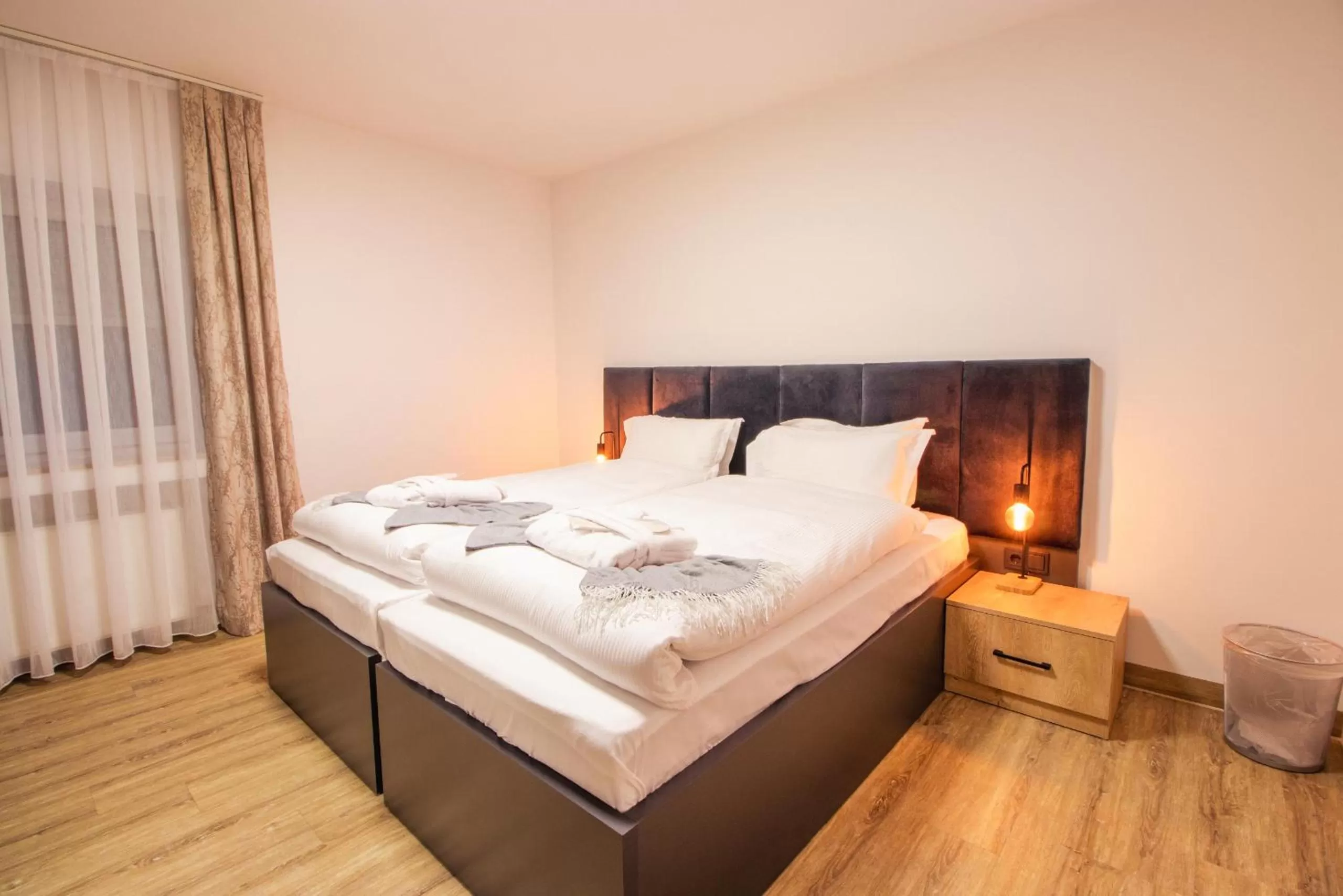 Double Room in Hotel Dona