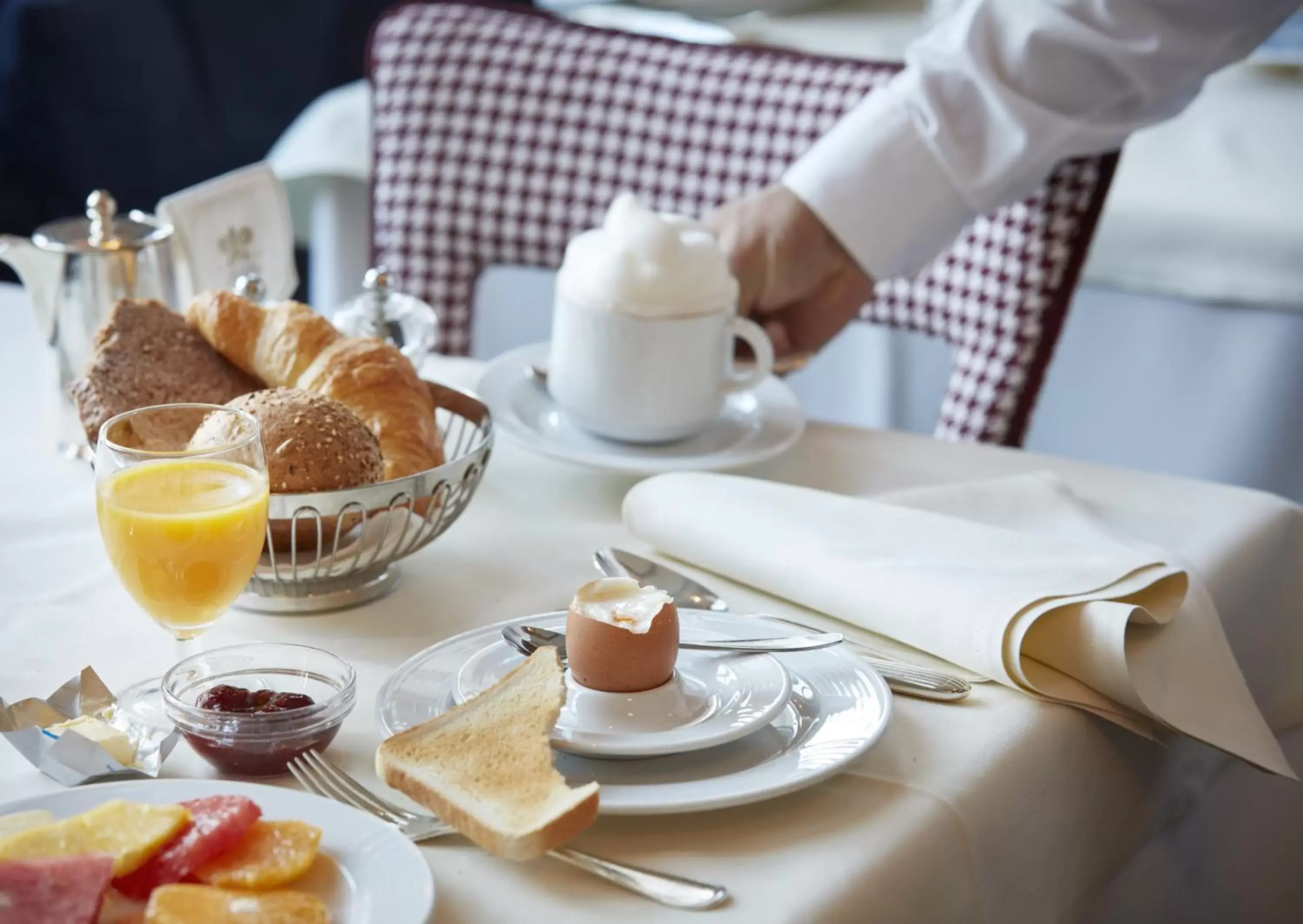 Breakfast in Hotel Walther - Relais & Châteaux