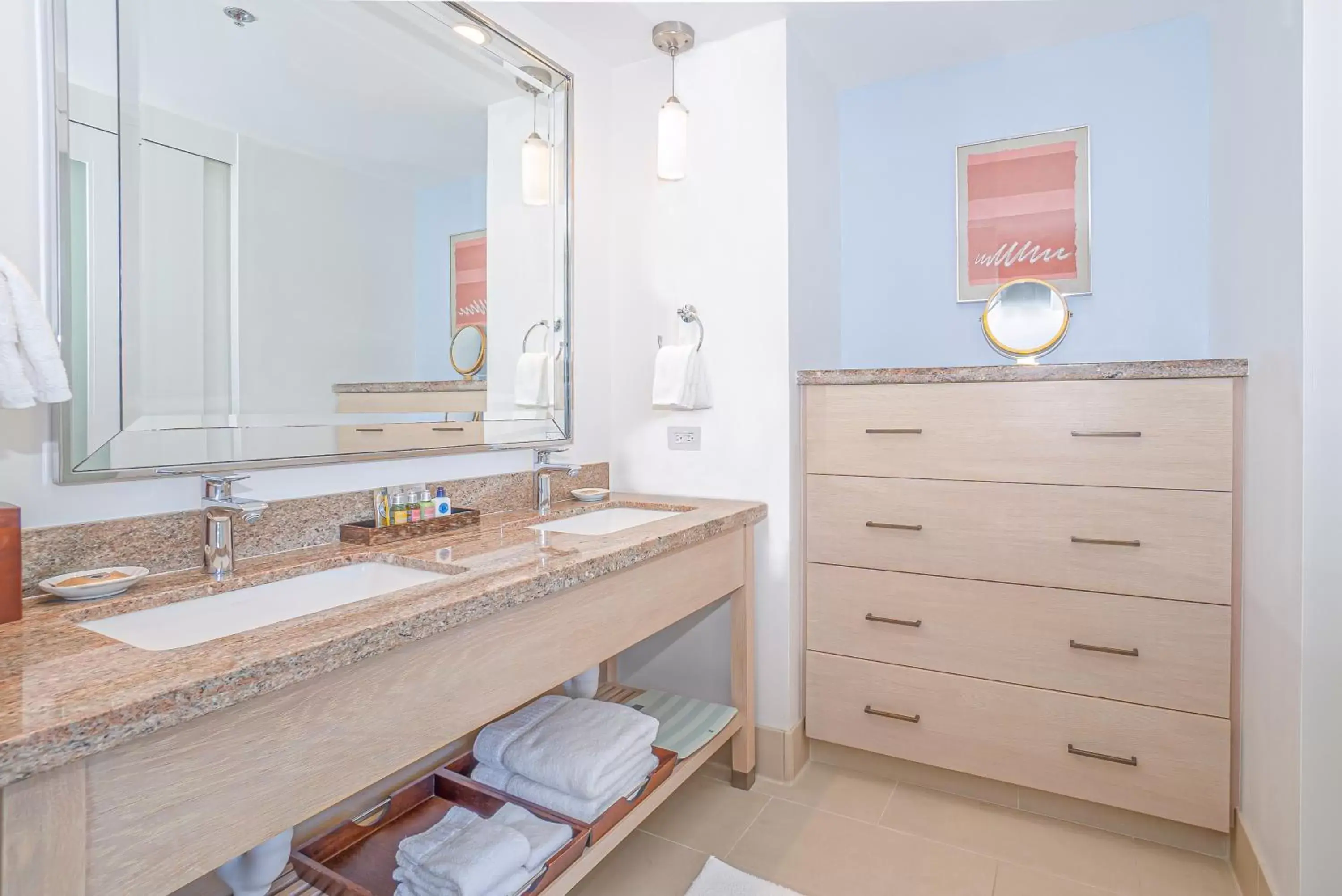 Bathroom in Kaimana Beach Hotel