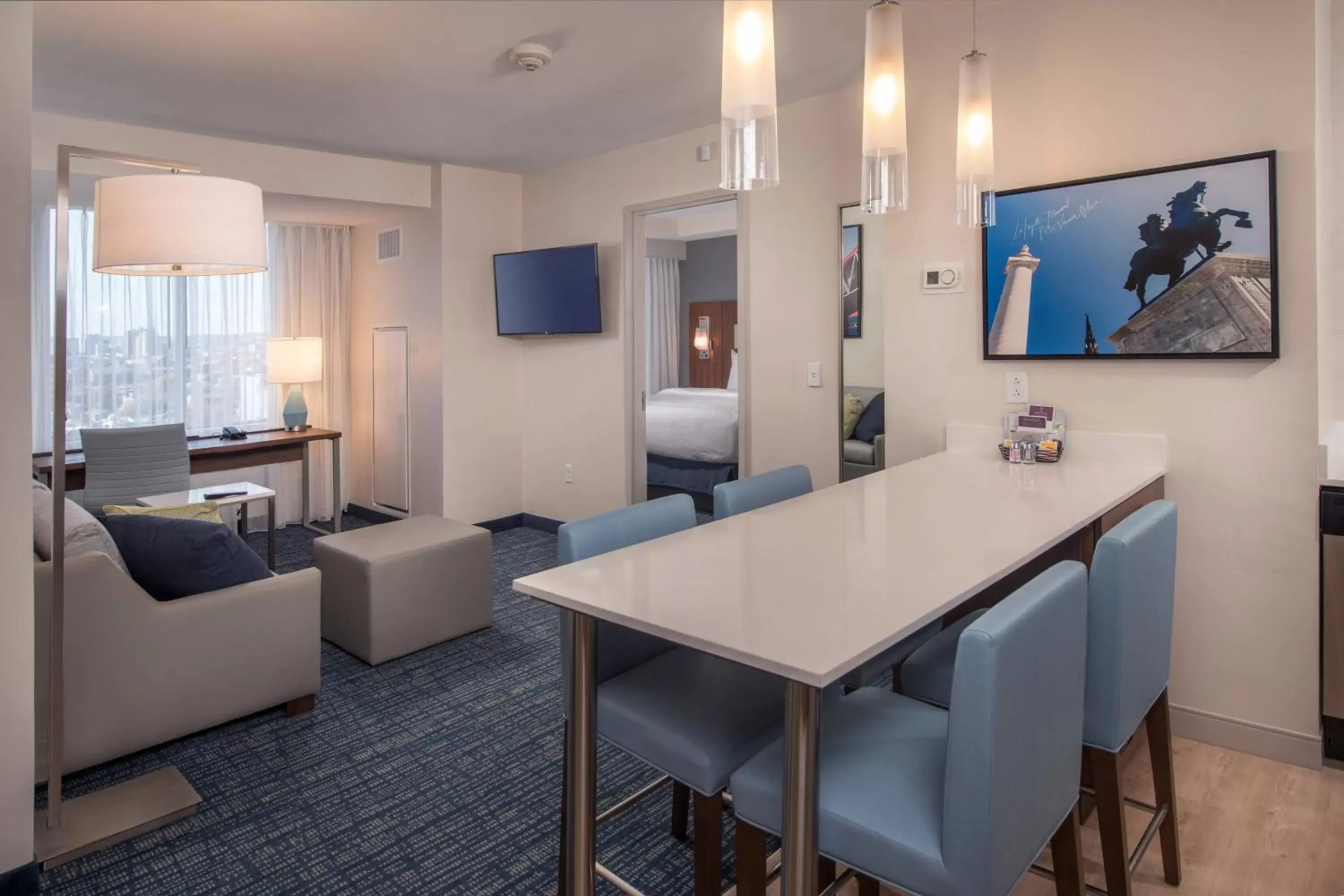 Living room, Dining Area in Residence Inn by Marriott Baltimore at The Johns Hopkins Medical Campus