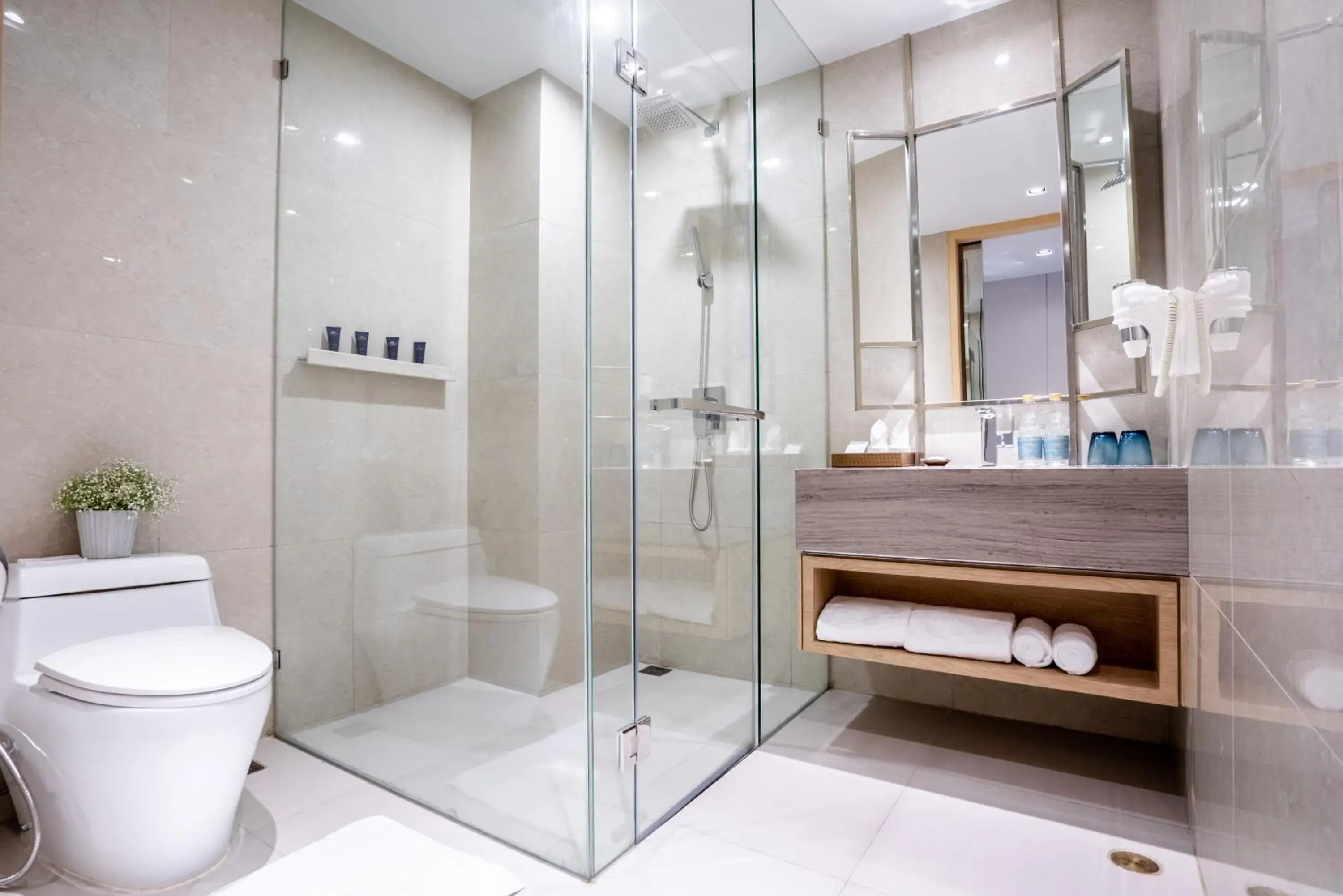 Shower, Bathroom in Divalux Resort & Spa Bangkok, Suvarnabhumi Airport-Free Shuttle