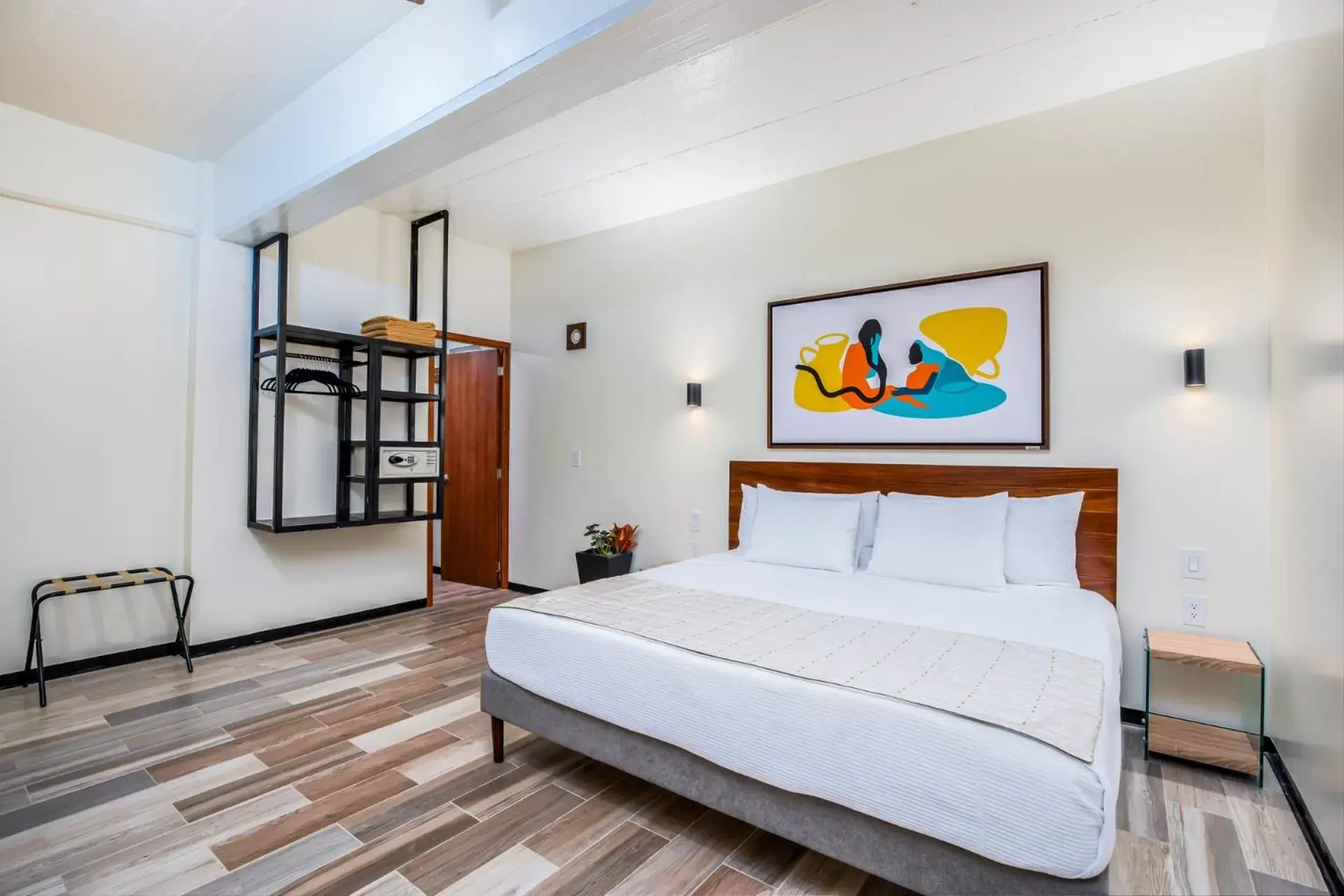 Guests, Bed in Joint Coworking Hotel