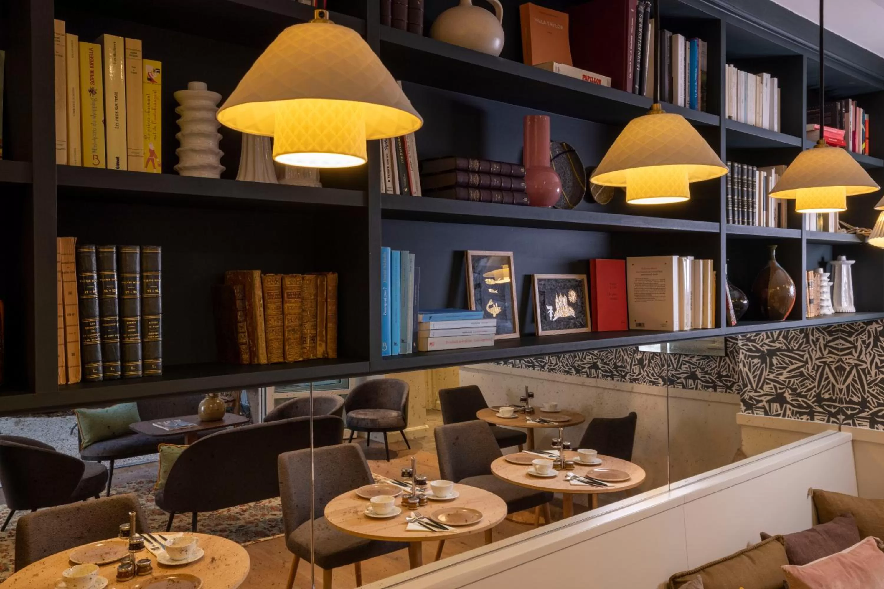 Breakfast in Le Petit Oberkampf Hotel & Spa