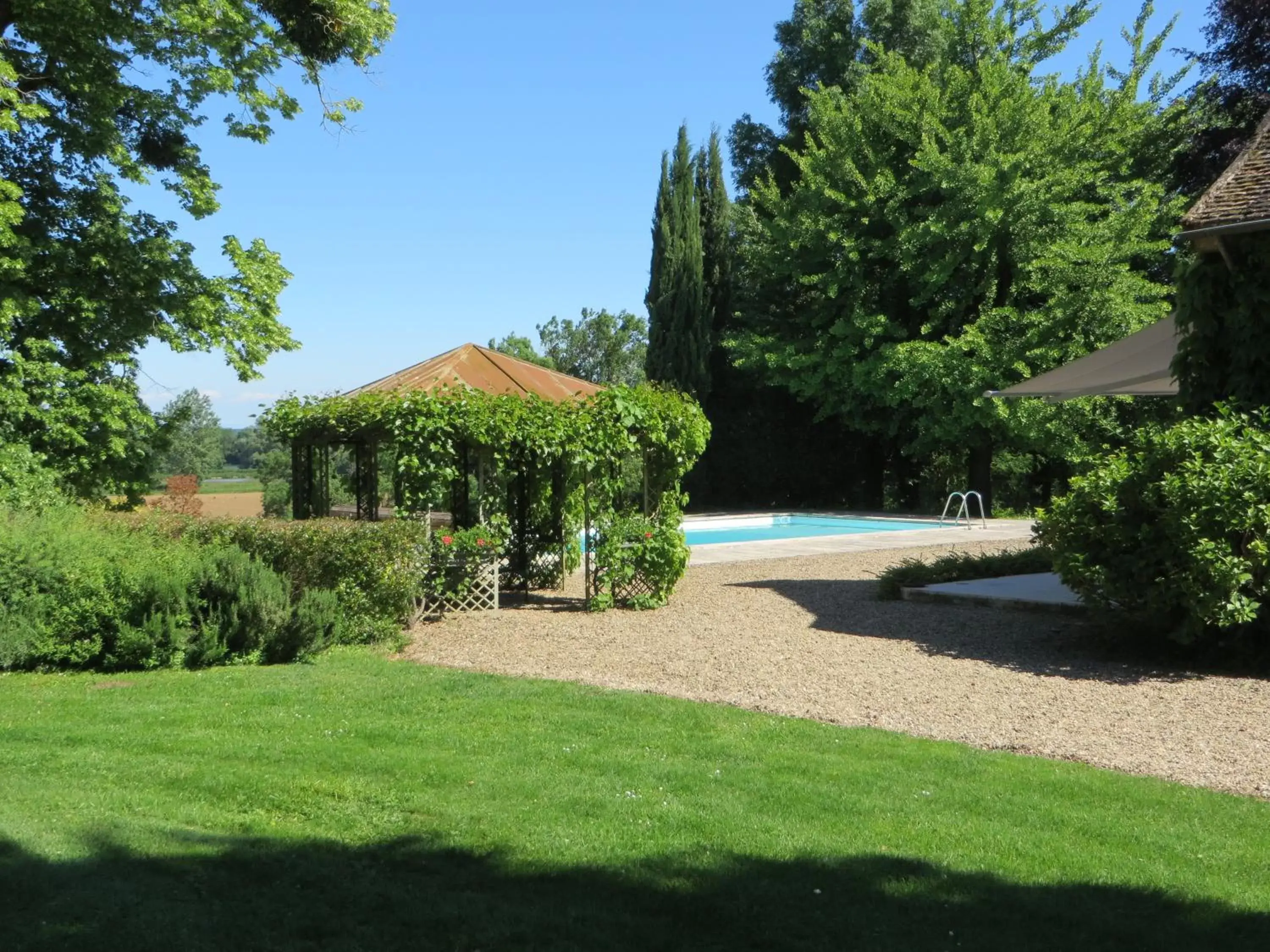 Swimming pool, Garden in Domaine De L´Oiseau