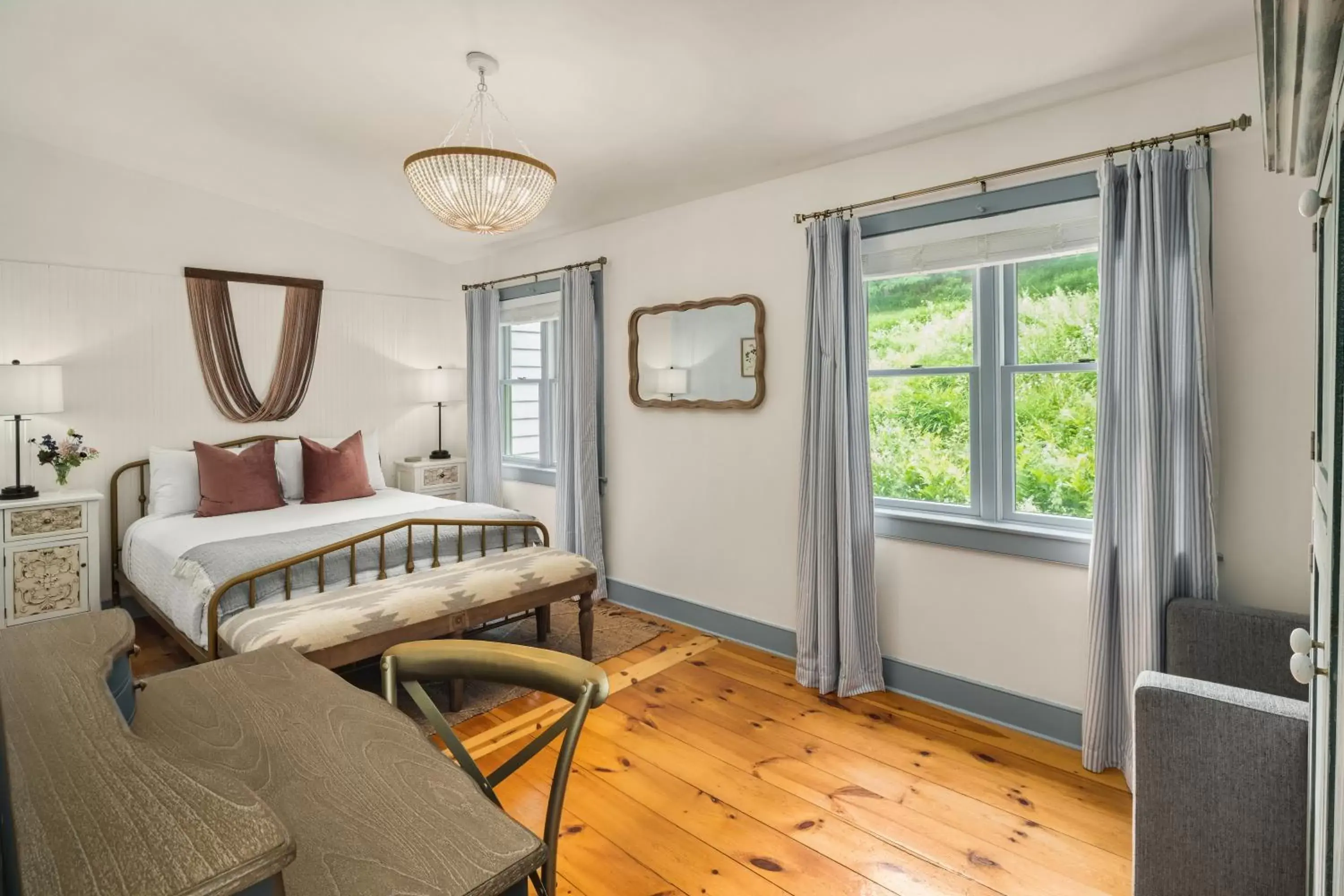 Photo of the whole room, Bed in Inn at Silver Maple Farm