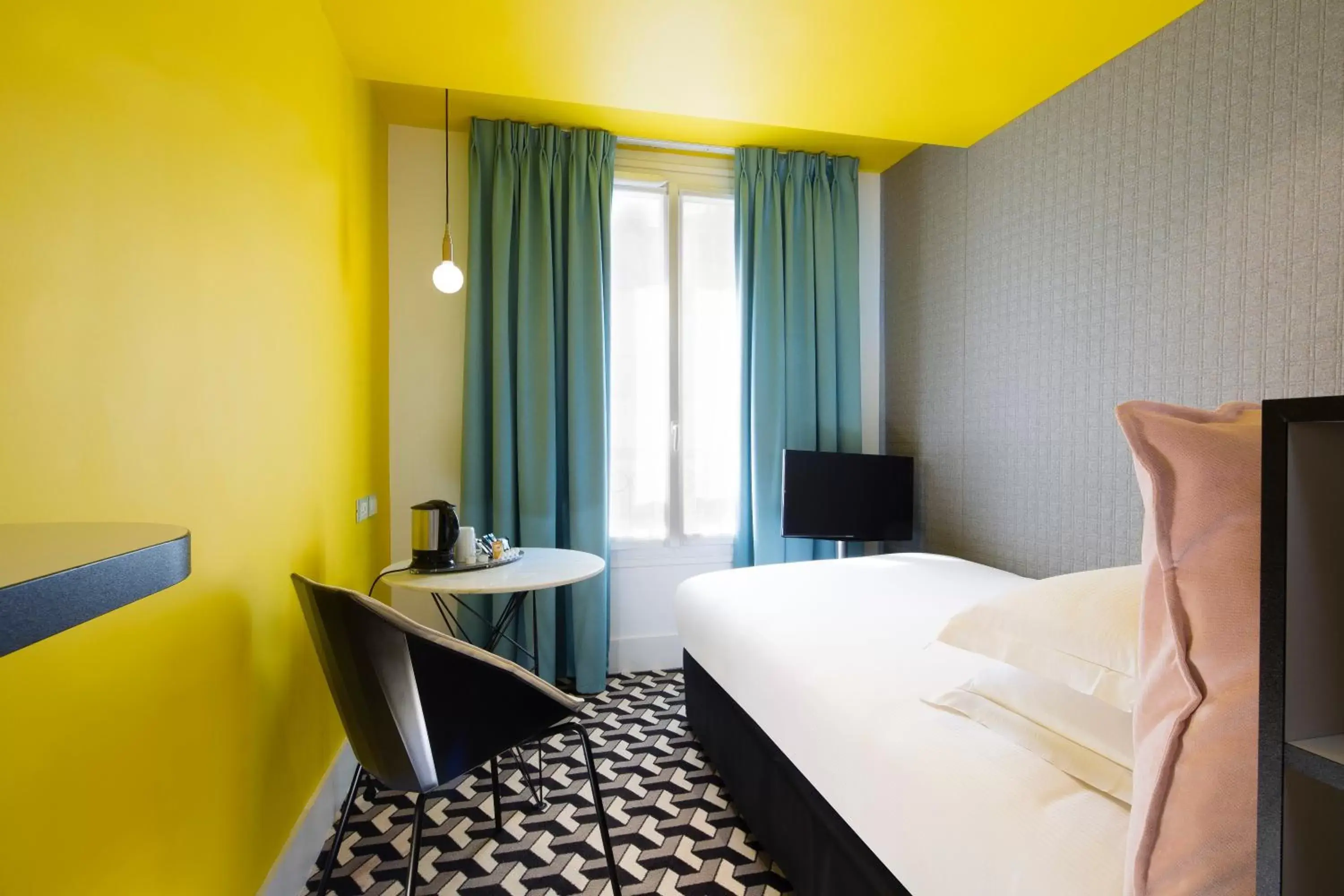 Photo of the whole room, Bed in Hotel Haussmann Saint Augustin