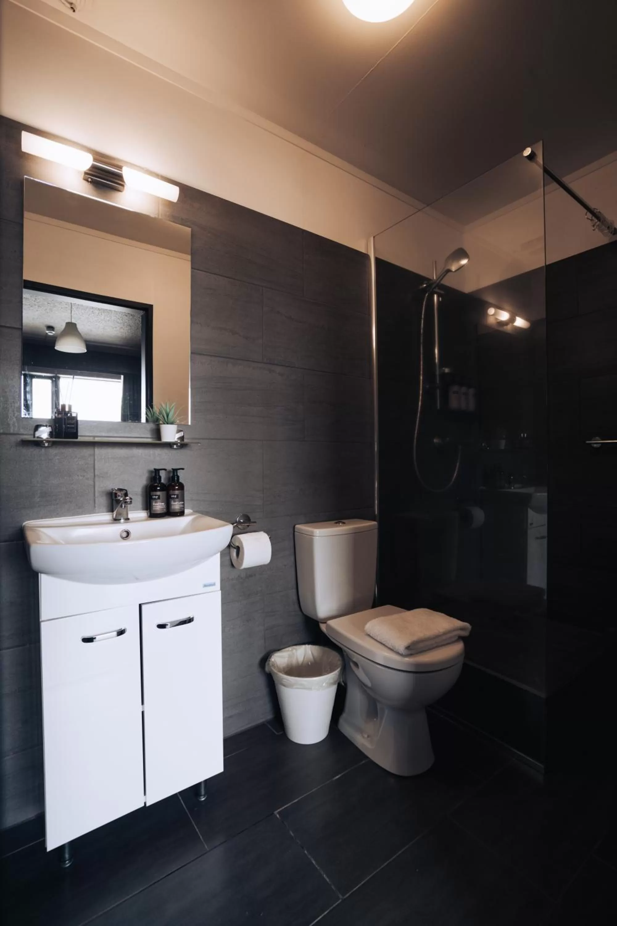 Shower in Brim Hotel