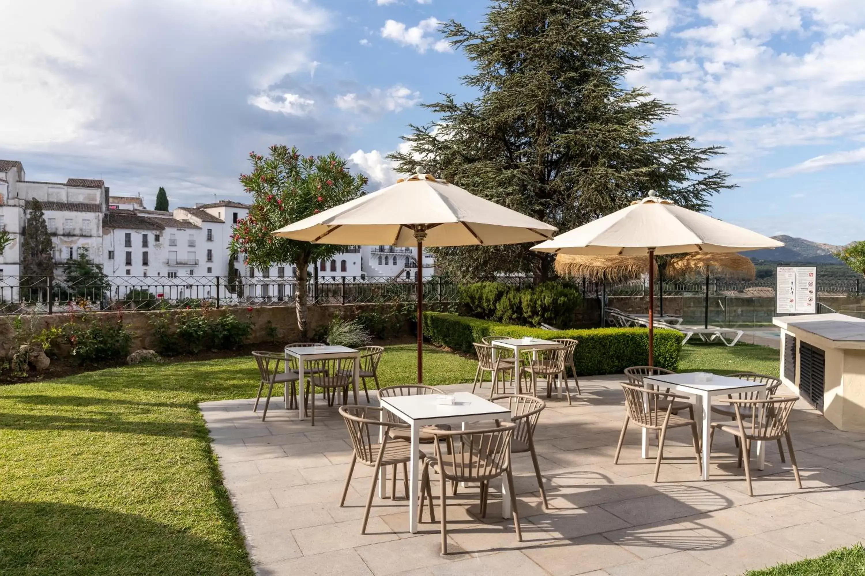 Garden, Restaurant/Places to Eat in Parador de Ronda