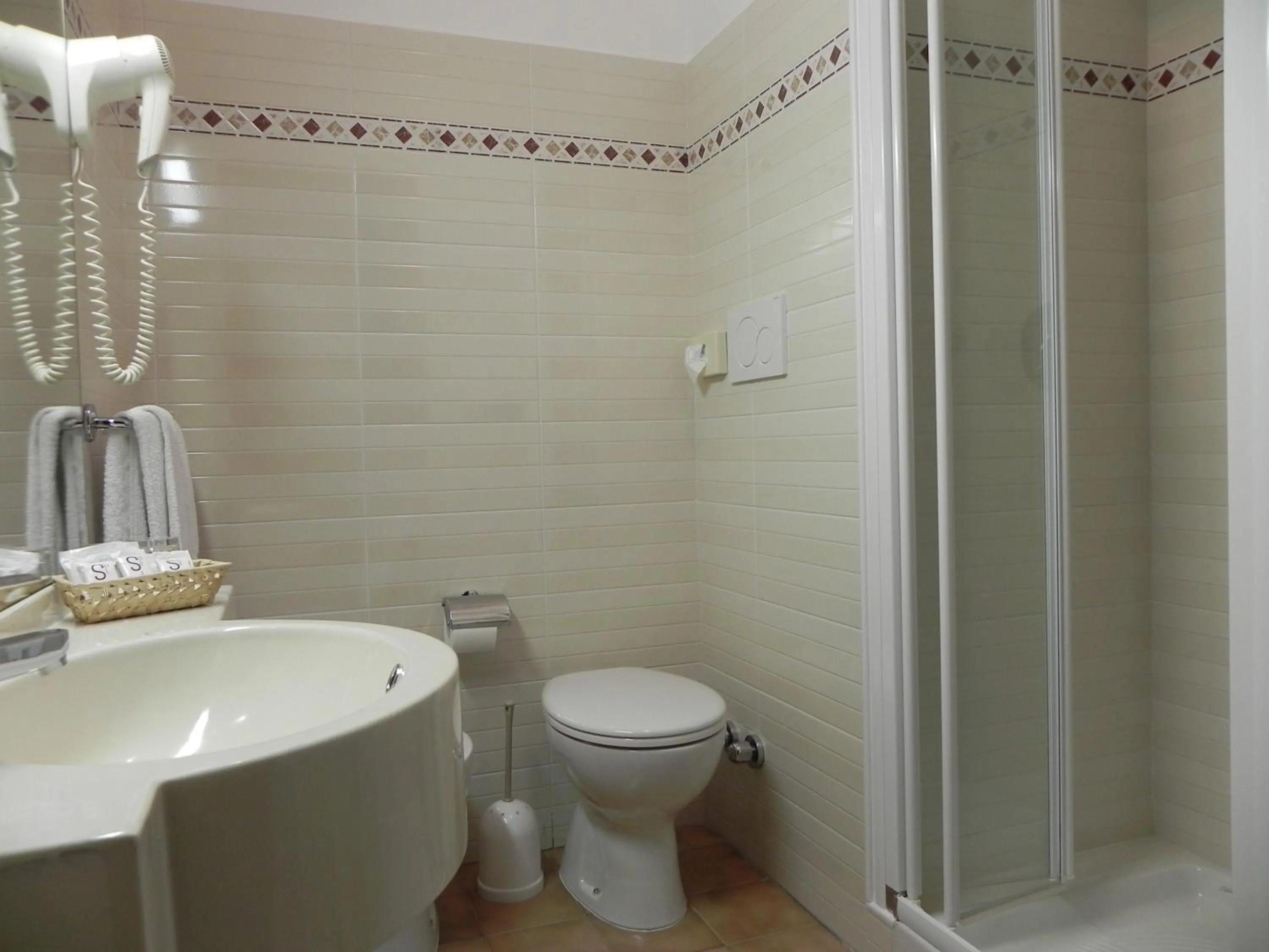 Bathroom in Hotel Italie et Suisse