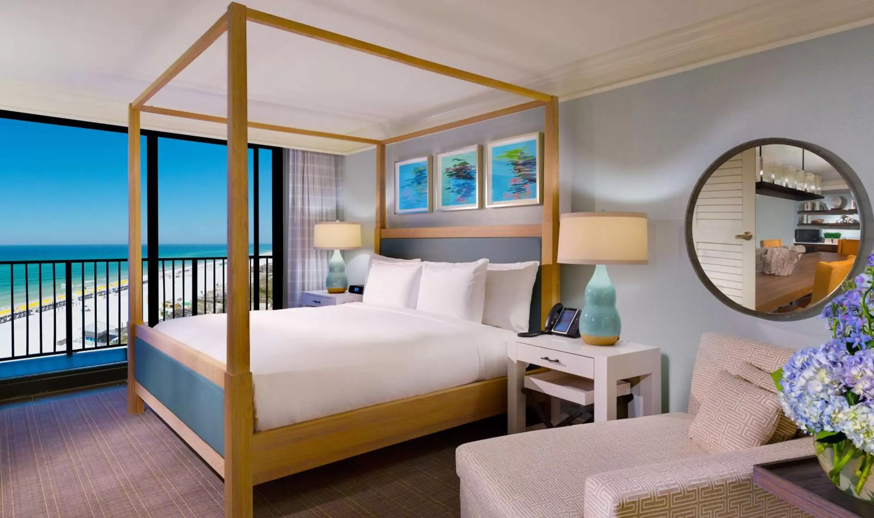 Bed in Hilton Sandestin Beach Golf Resort & Spa