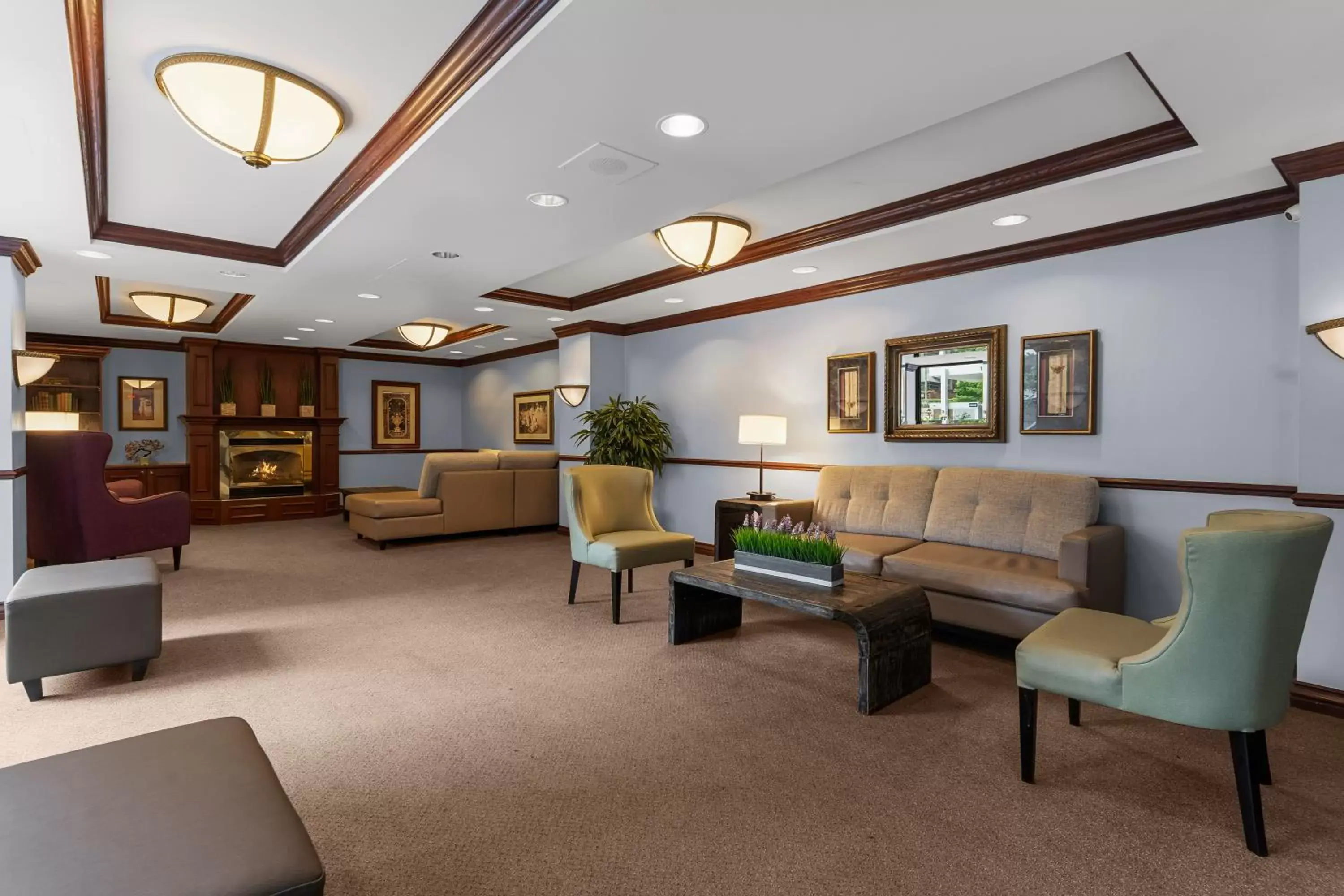 Seating area, Lobby/Reception in Best Western Ville-Marie Hotel & Suites
