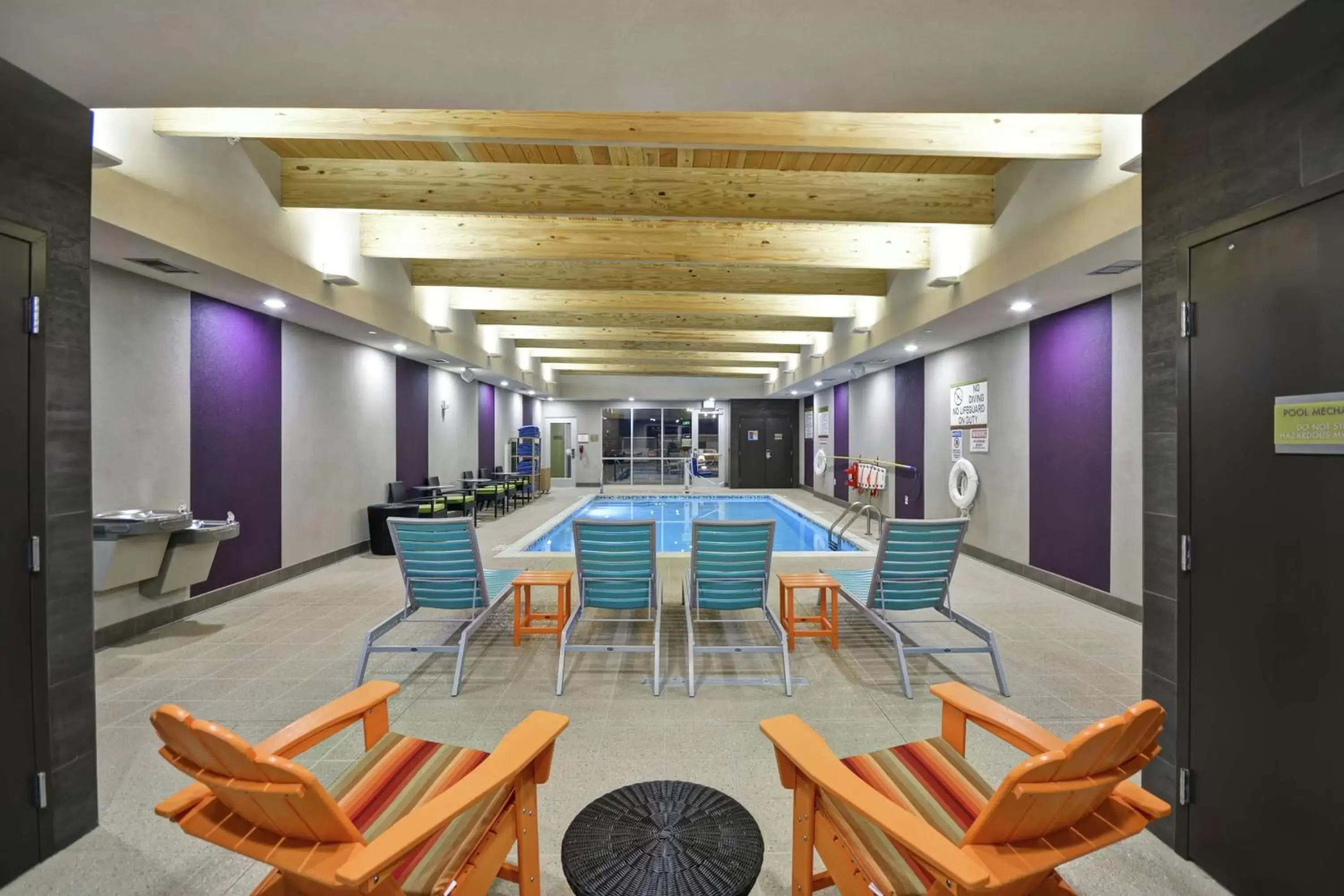 Swimming pool in Home2 Suites by Hilton Stow Akron