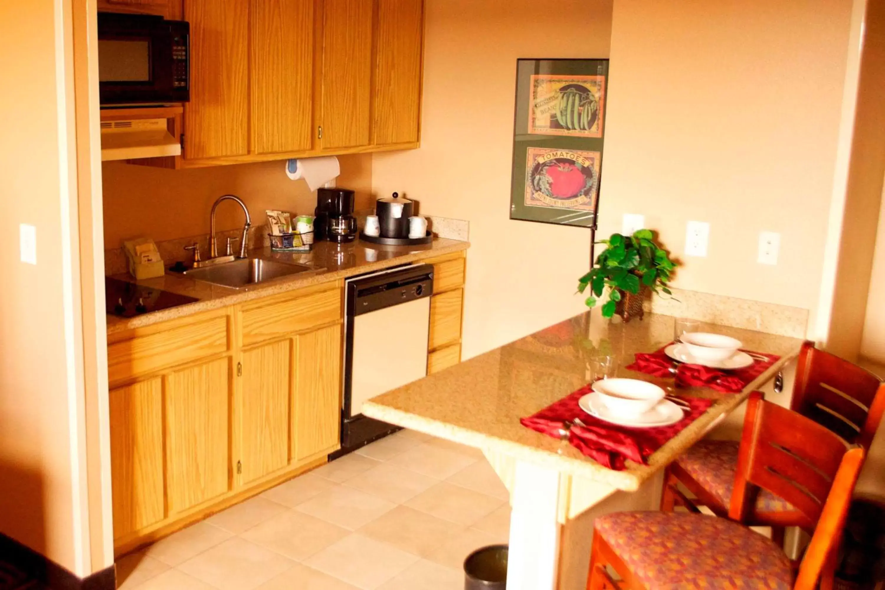 Kitchen or kitchenette, Kitchen/Kitchenette in Hampton Inn & Suites Flagstaff - West