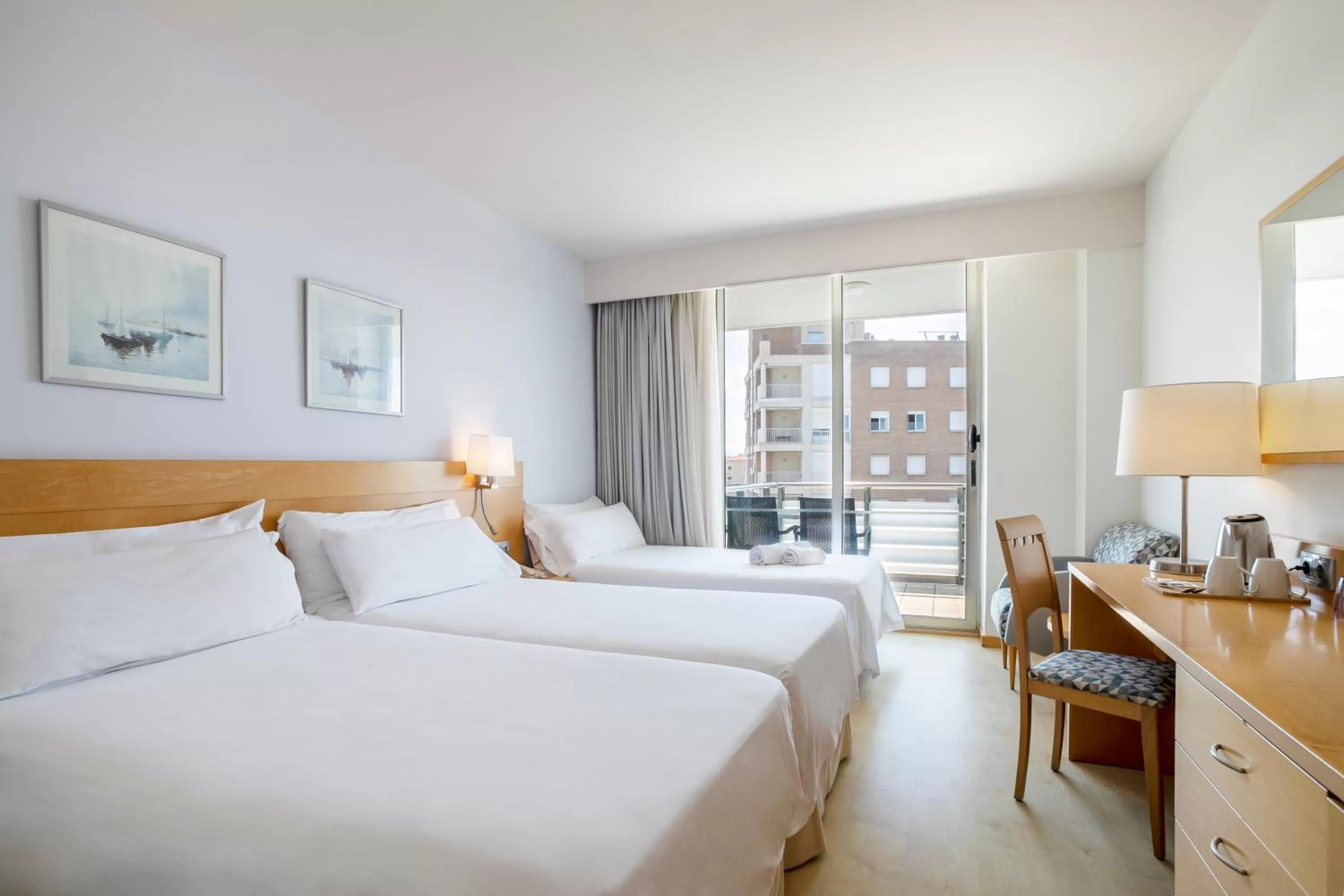 Bed in Sol Port Cambrils Hotel