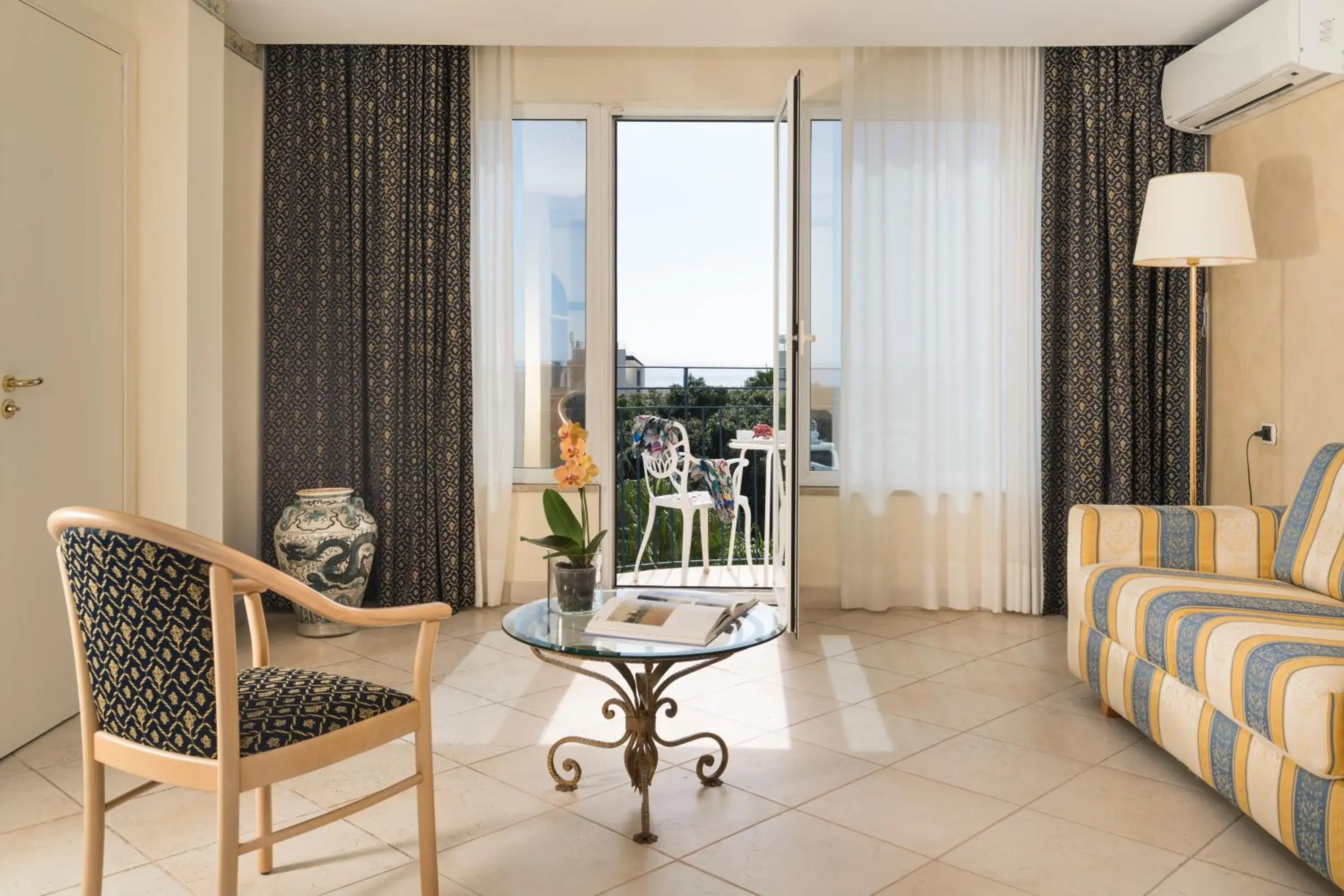 Balcony/Terrace in Sant Alphio Garden Hotel & SPA