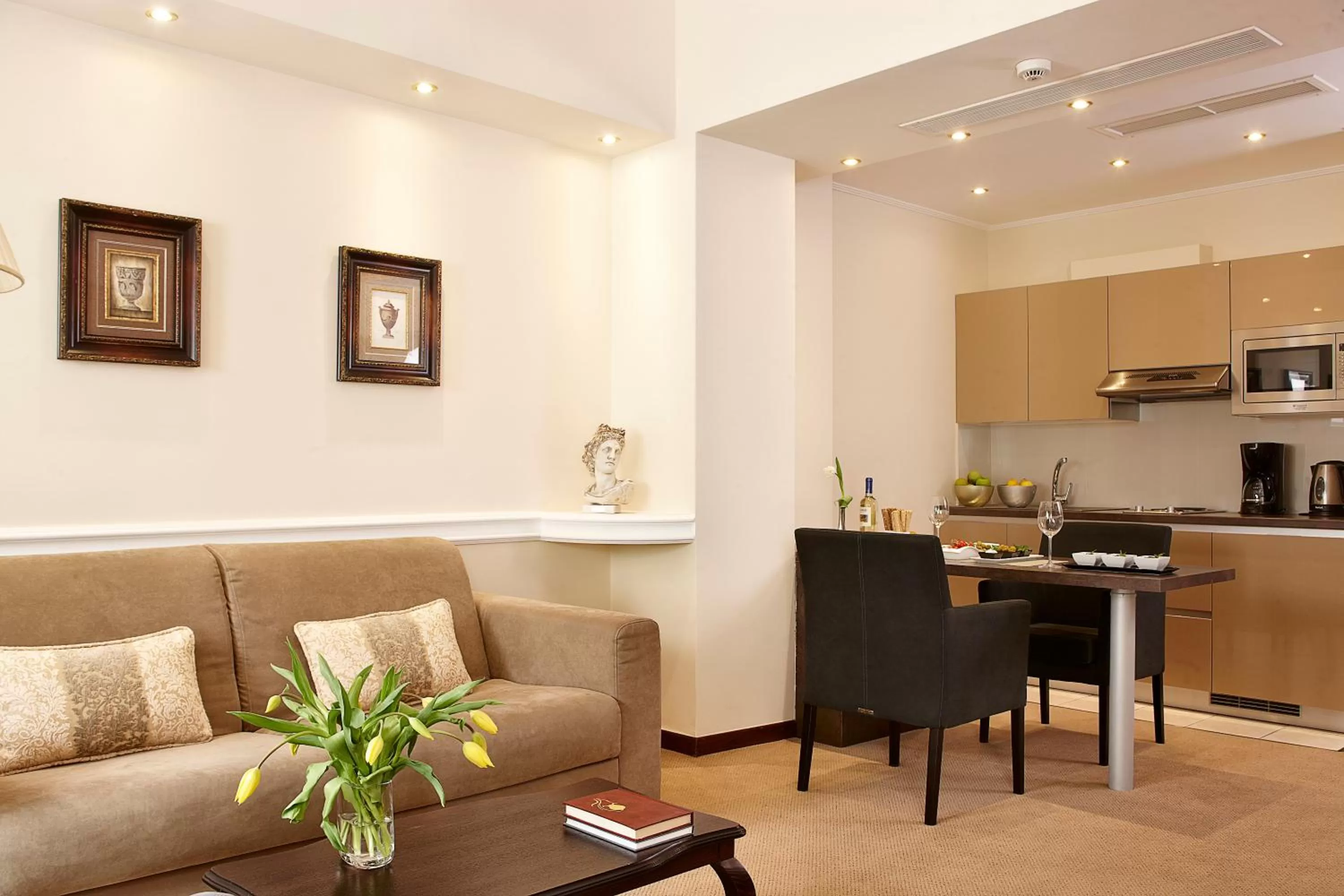 Coffee/tea facilities in Ava Hotel and Suites