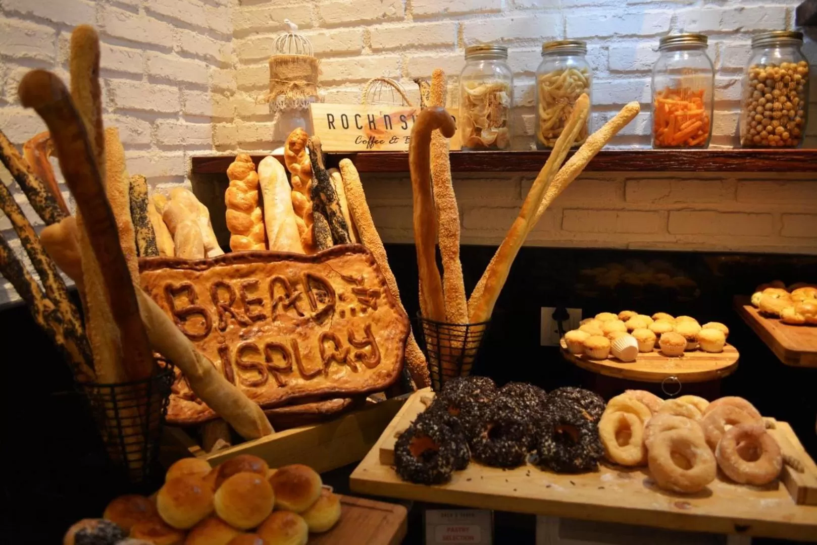 Restaurant/places to eat in Luminor Hotel Jemursari By WH with The Best Breakfast in Town and Located Near Surabaya Industrial Estate Rungkut SIER