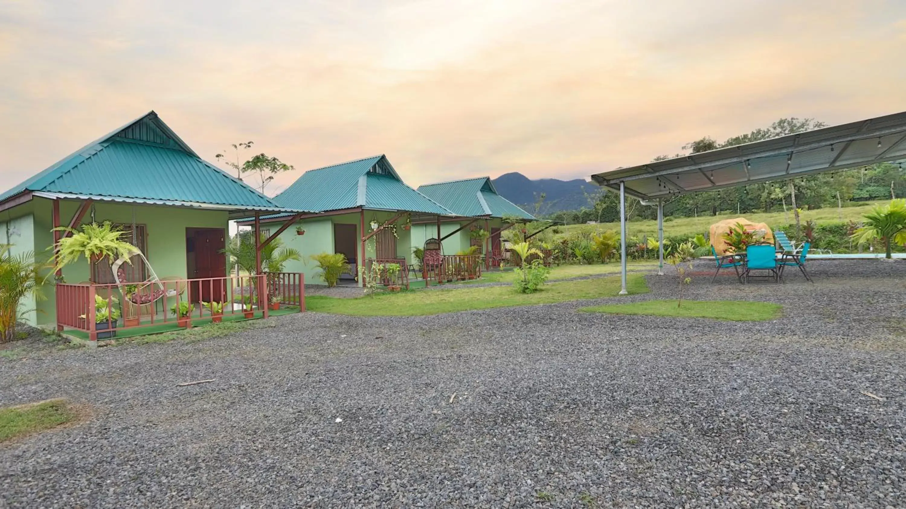 Garden, Property Building in Chongos Place