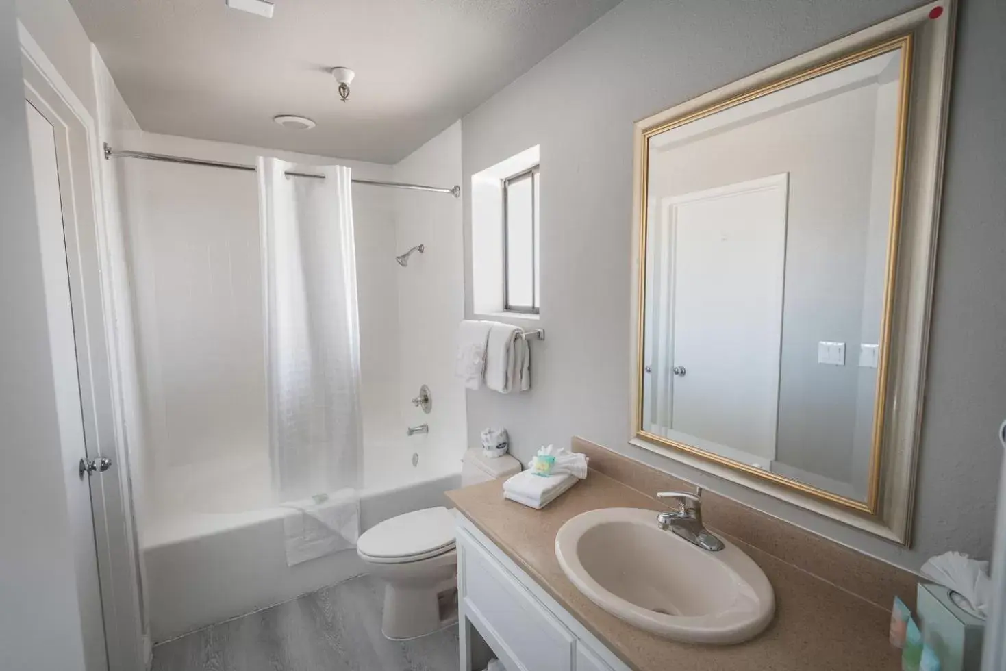 Extended Stay Majestic Suite in Alexis Park All Suite Resort Extended Stay Majestic Suite in Alexis Park All Suite Resort