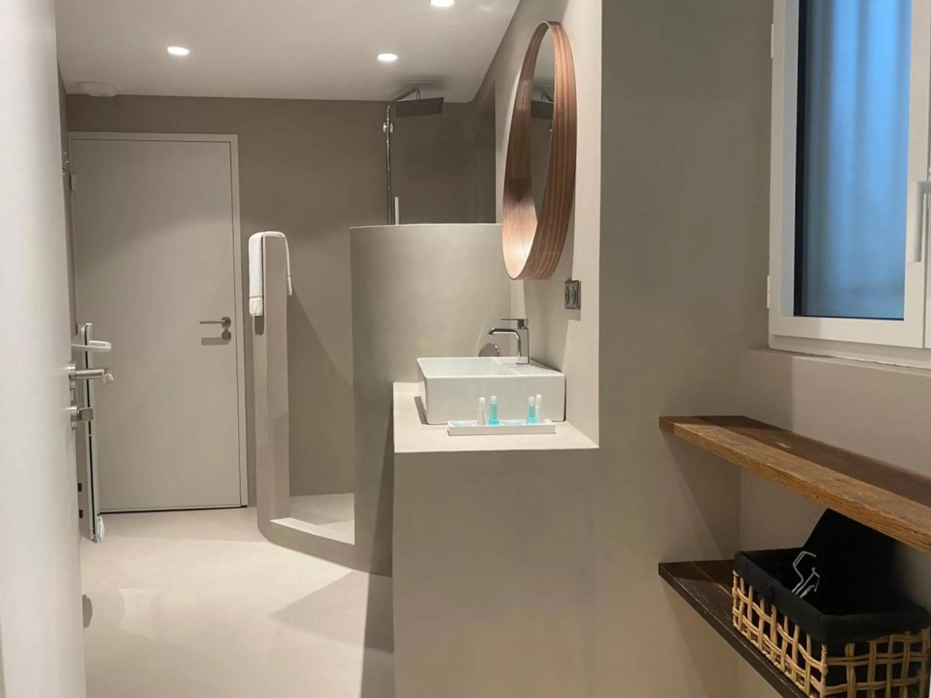 Bathroom in Hôtel de la Plage - Saint Jean de Luz