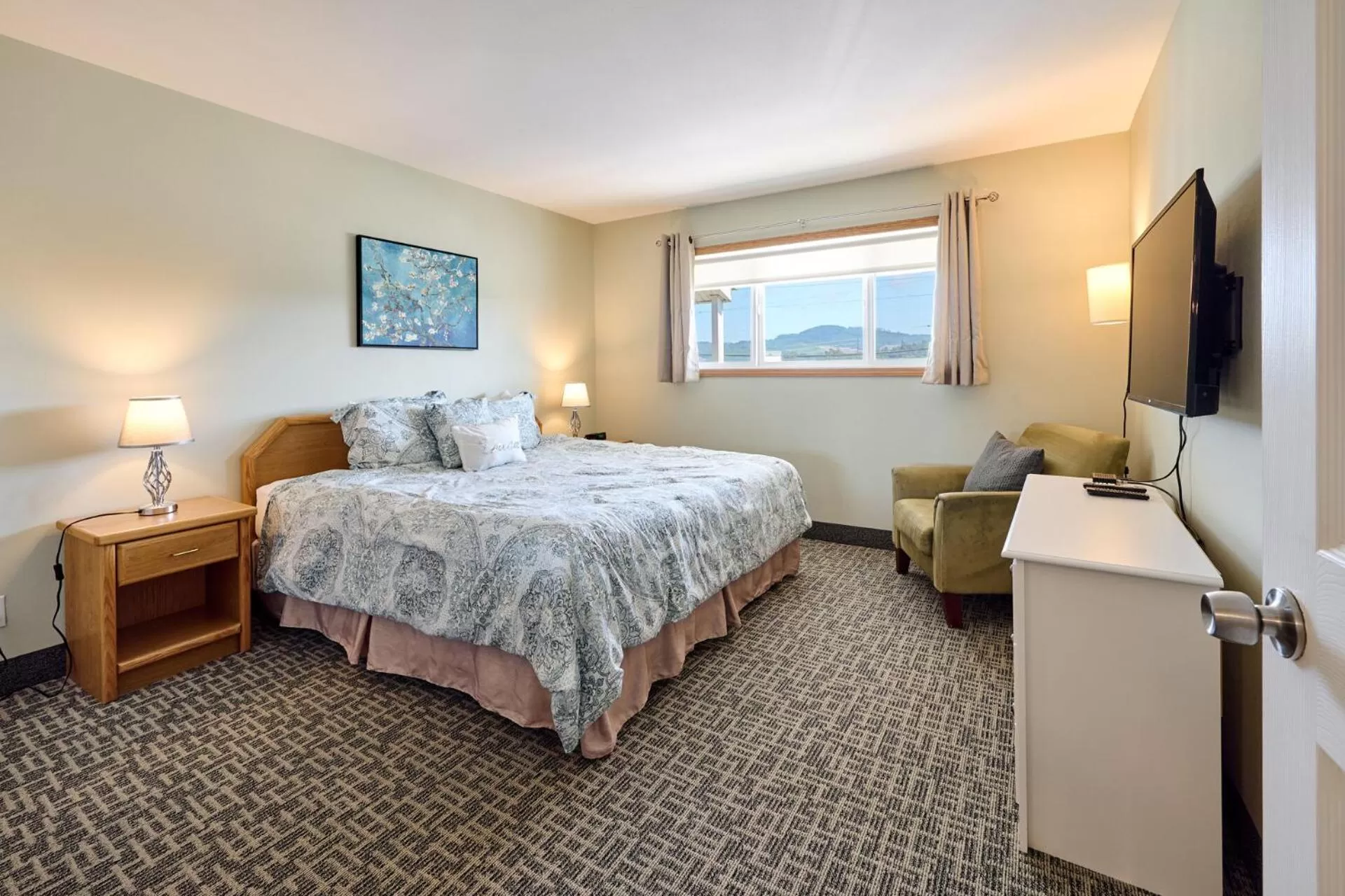 Bed in D Sands Rentals