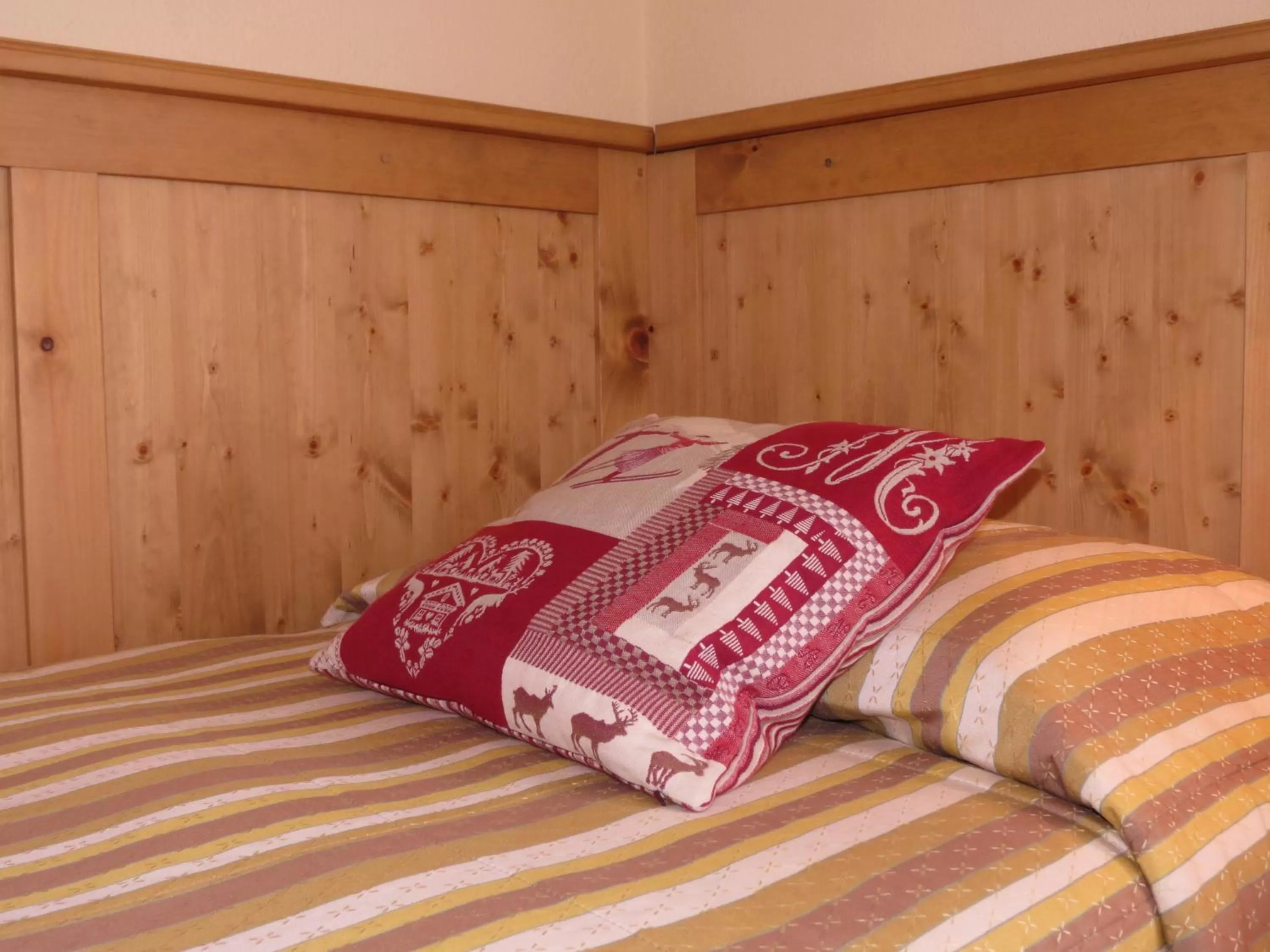 hair dresser, Bed in Centrale