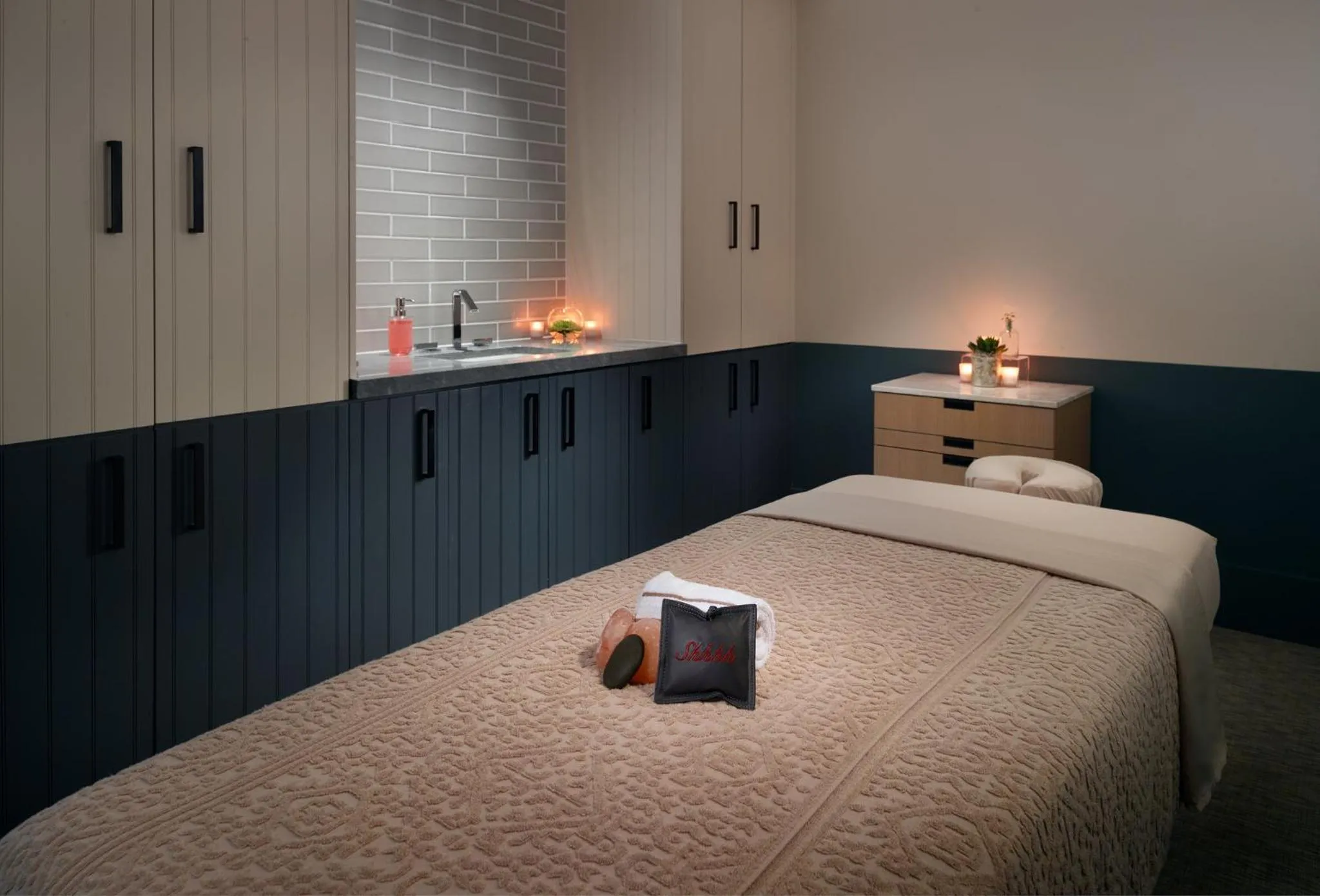 Spa and wellness centre/facilities, Bed in Omni Barton Creek Resort and Spa Austin