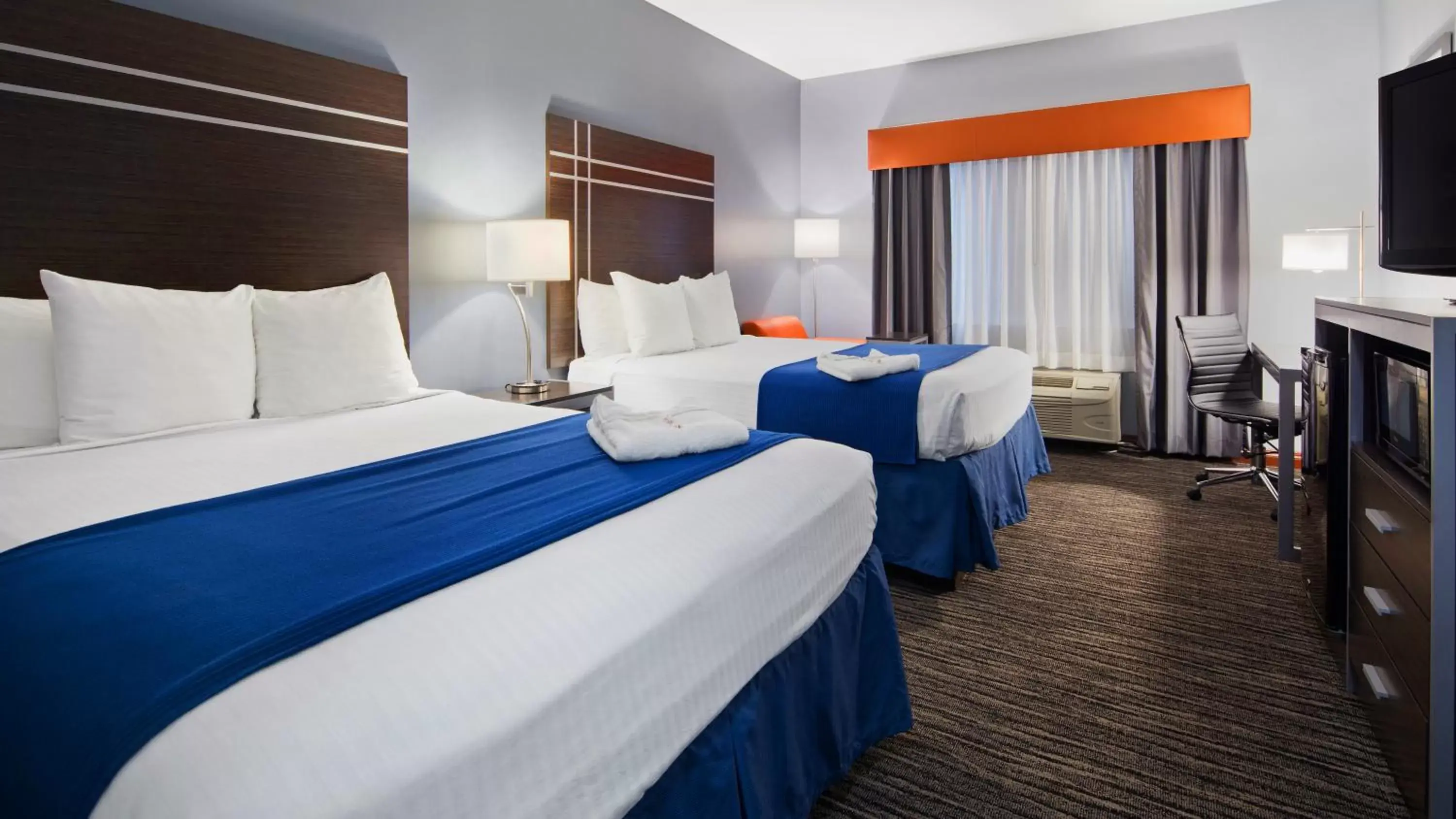 Queen Room with Two Queen Beds - Non-Smoking in Best Western Elkhart Inn & Suites