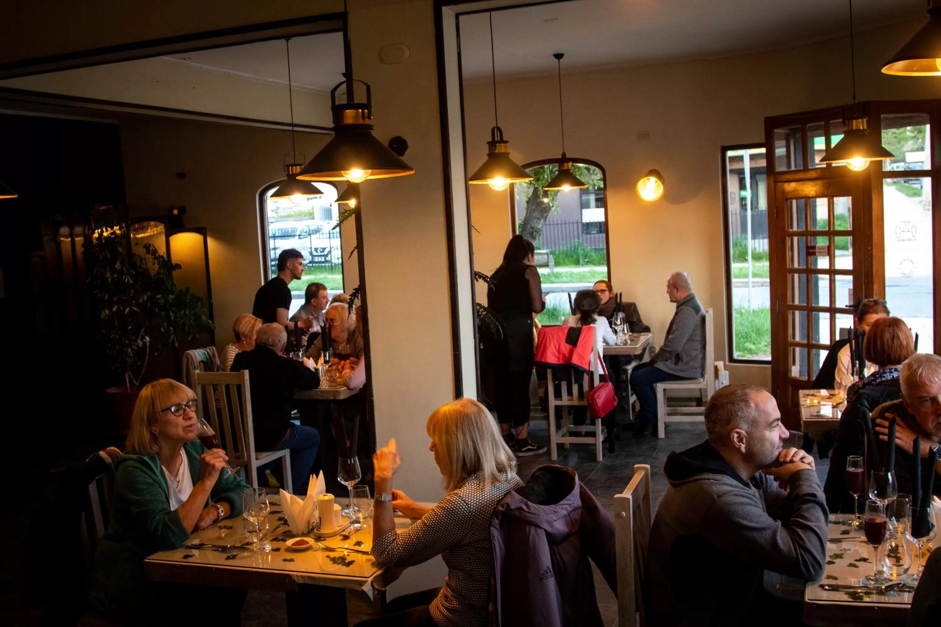 Restaurant/places to eat in Darwin Hotel