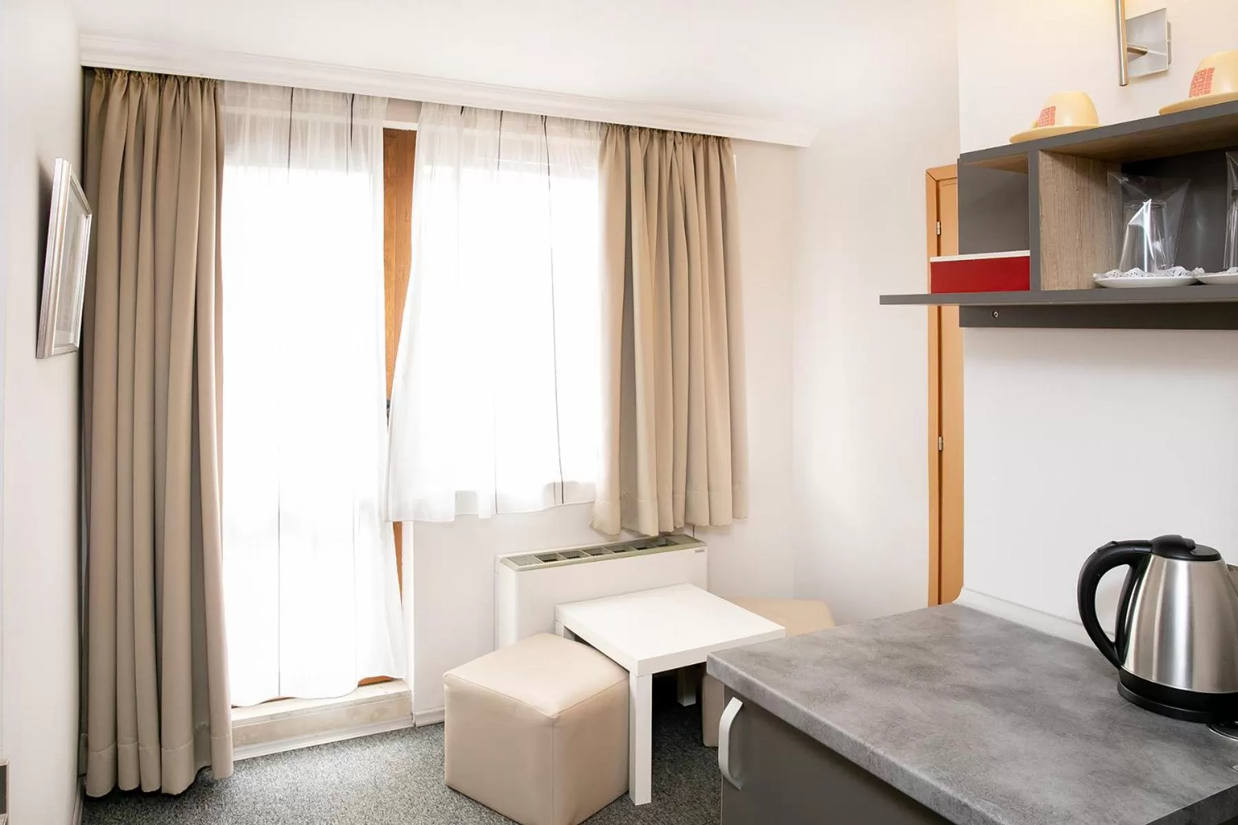 Coffee/tea facilities in Hotel Niky