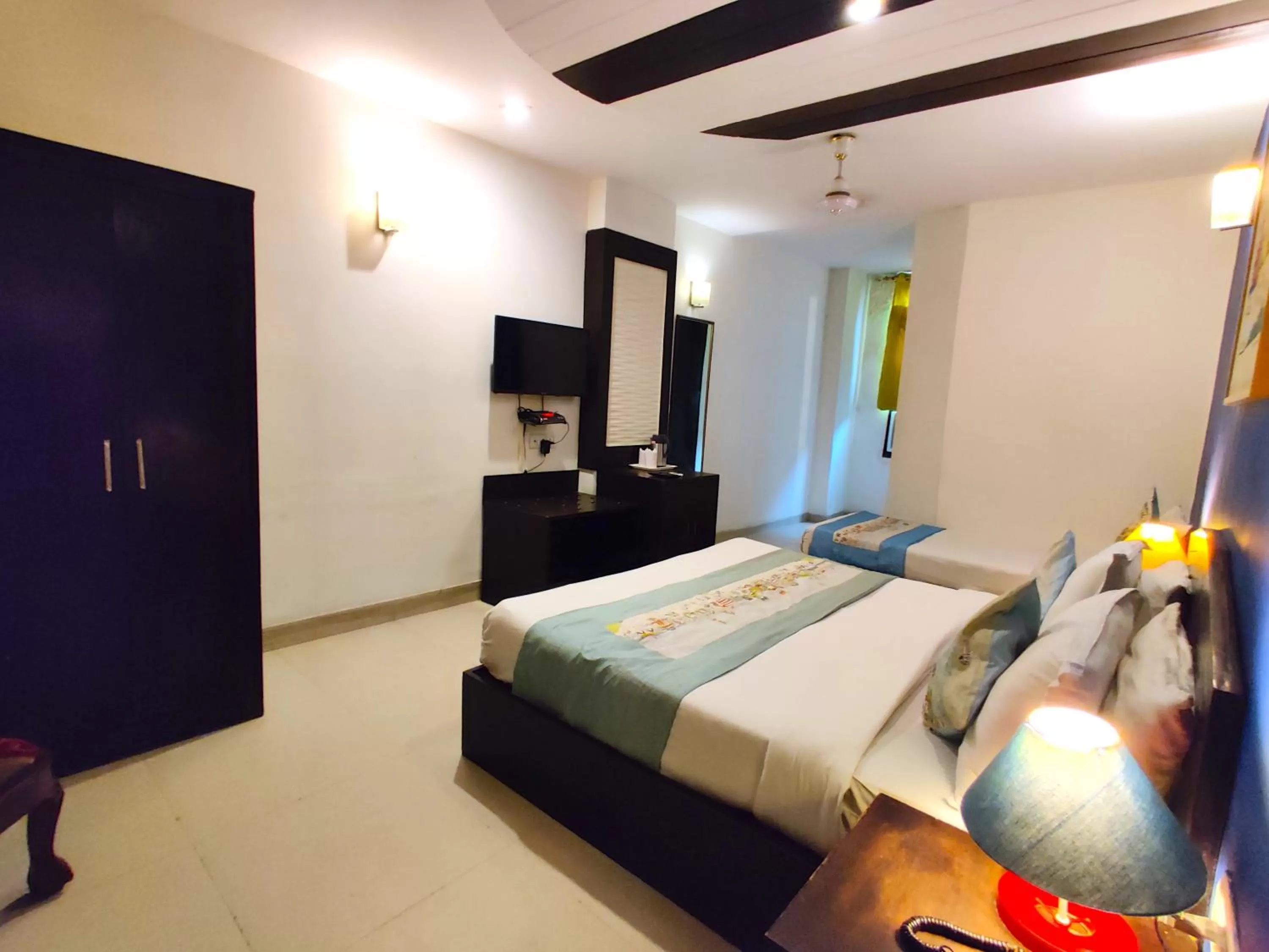 Bed in Hotel Unistar