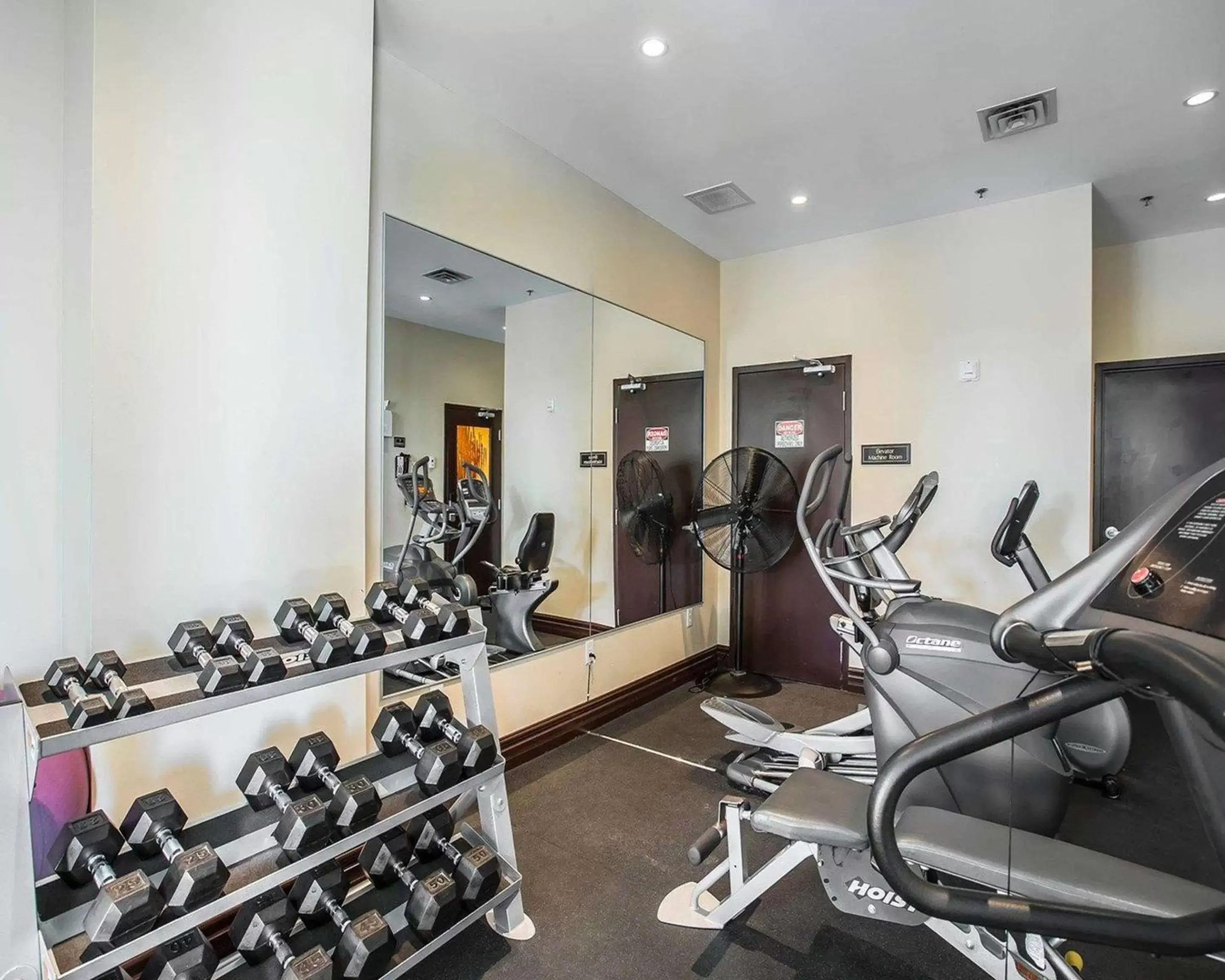 Fitness centre/facilities, Fitness Center/Facilities in Comfort Hotel Bayer's Lake