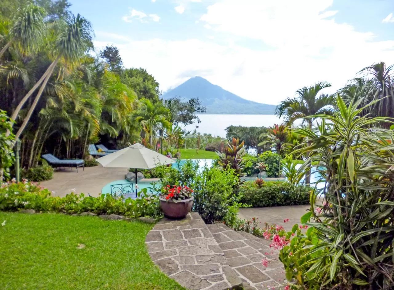 Garden in Hotel San Buenaventura de Atitlán