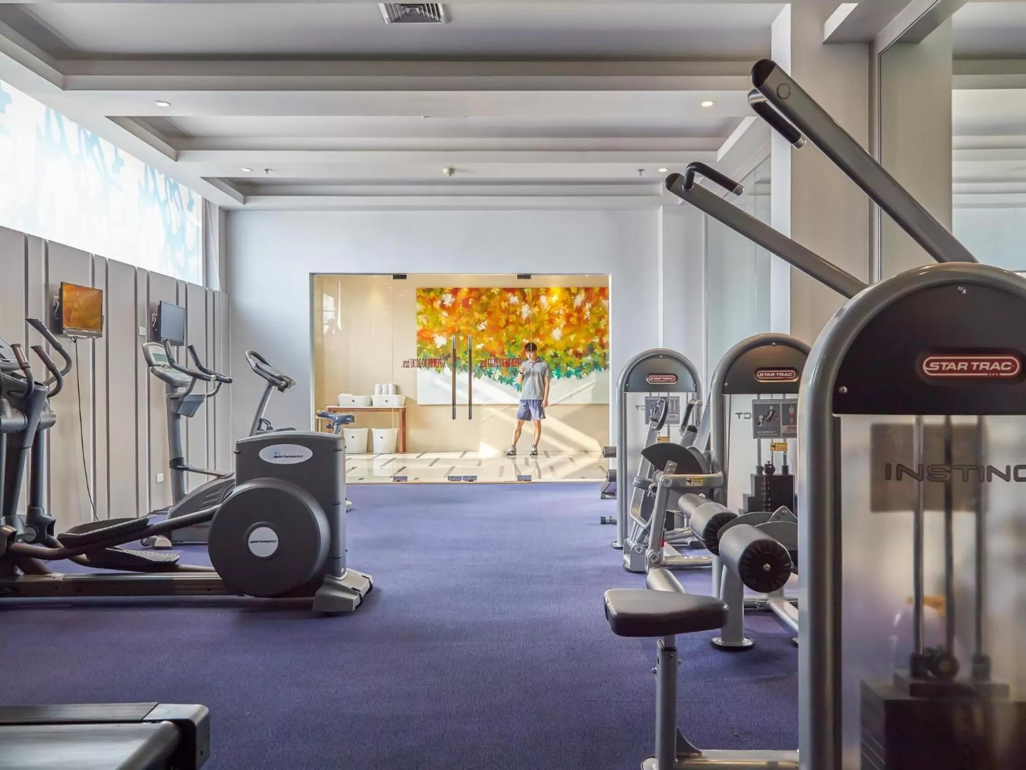 Fitness centre/facilities in Maple Hotel