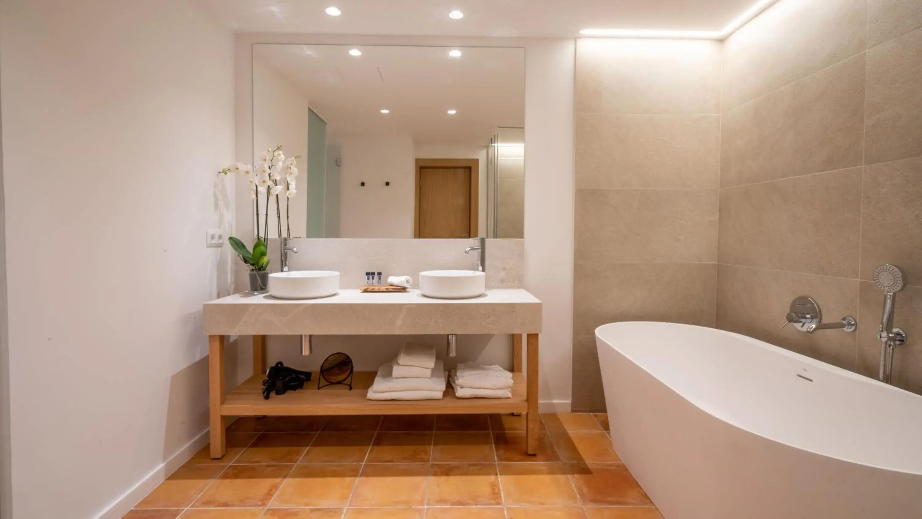 Bathroom in Mon Port Hotel & Spa