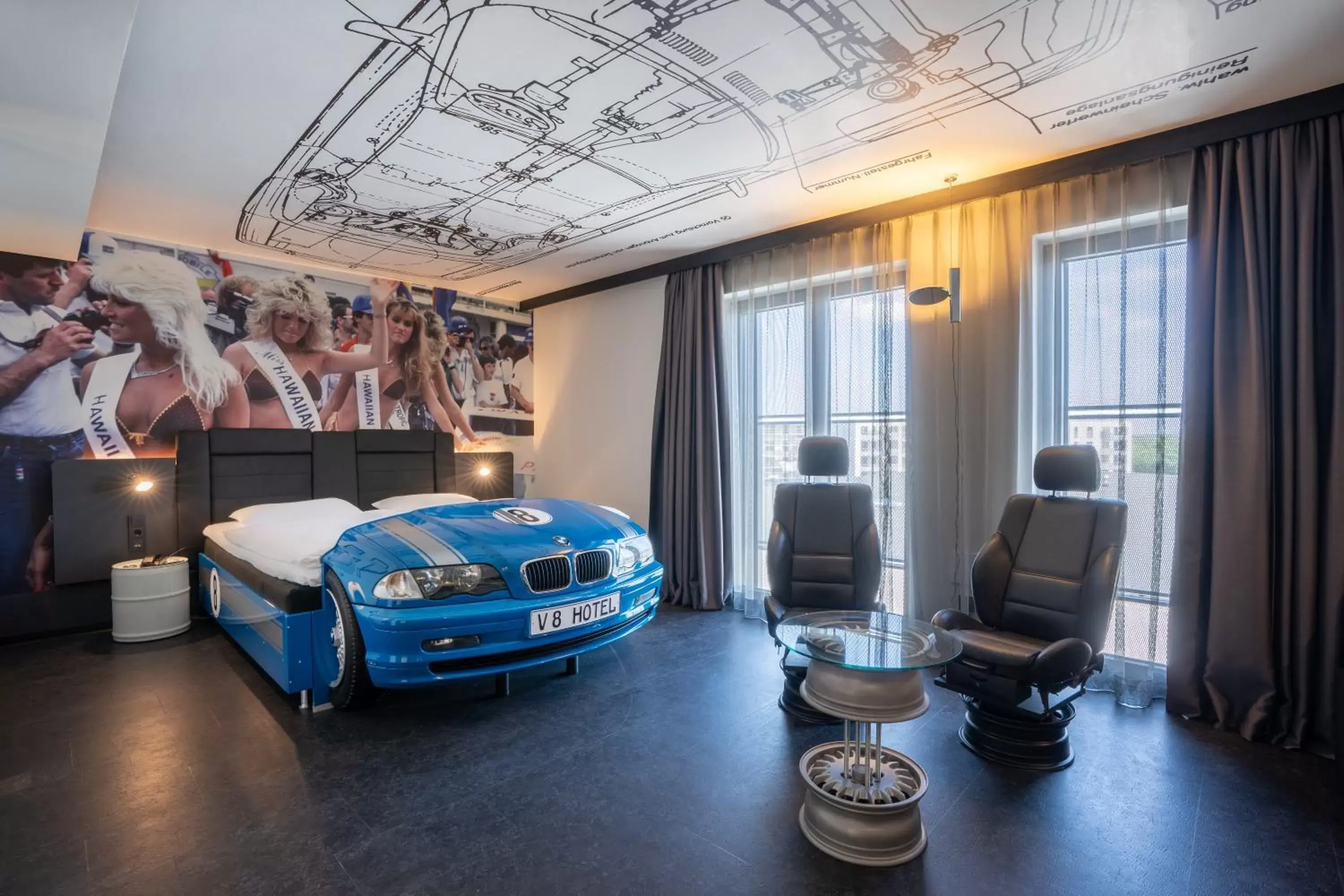 Photo of the whole room in V8 Hotel Köln at MOTORWORLD