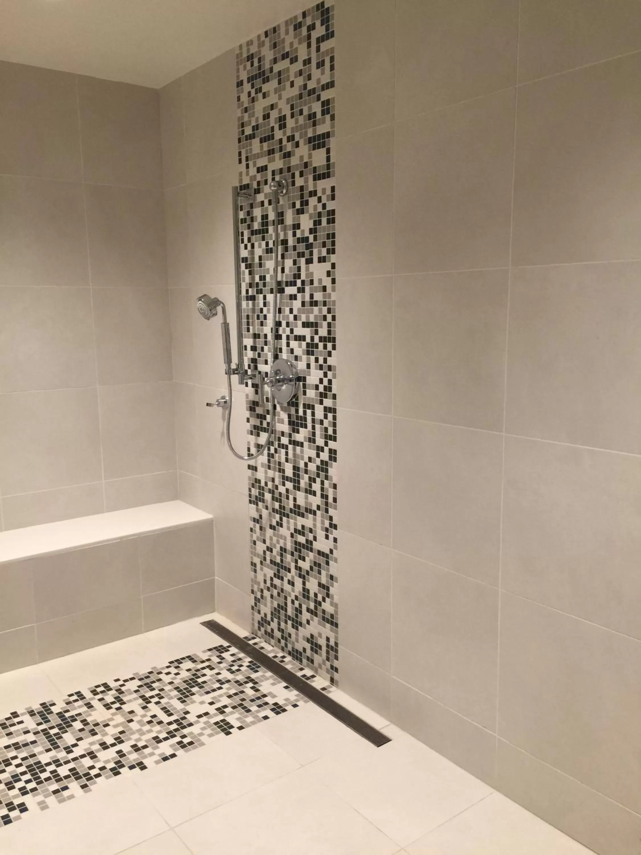 Spa and wellness centre/facilities in Parkwest Bicycle Casino