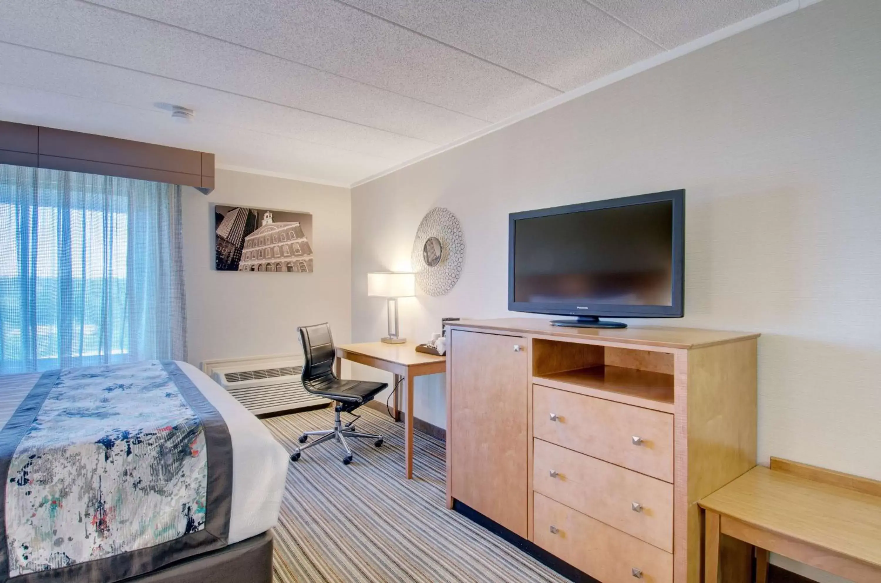 TV and multimedia, TV/Entertainment Center in Best Western Plus Waltham Boston