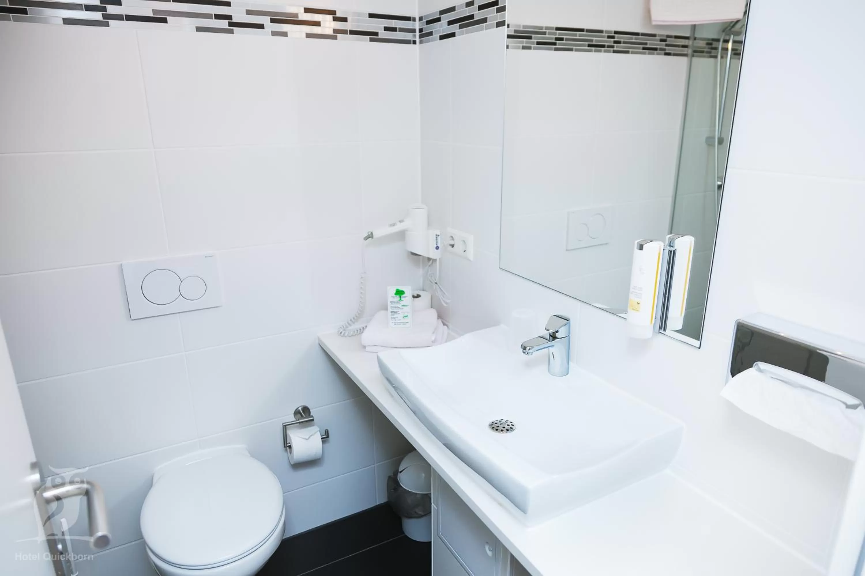 Bathroom in Hotel Quickborn & Gästehaus Hesse