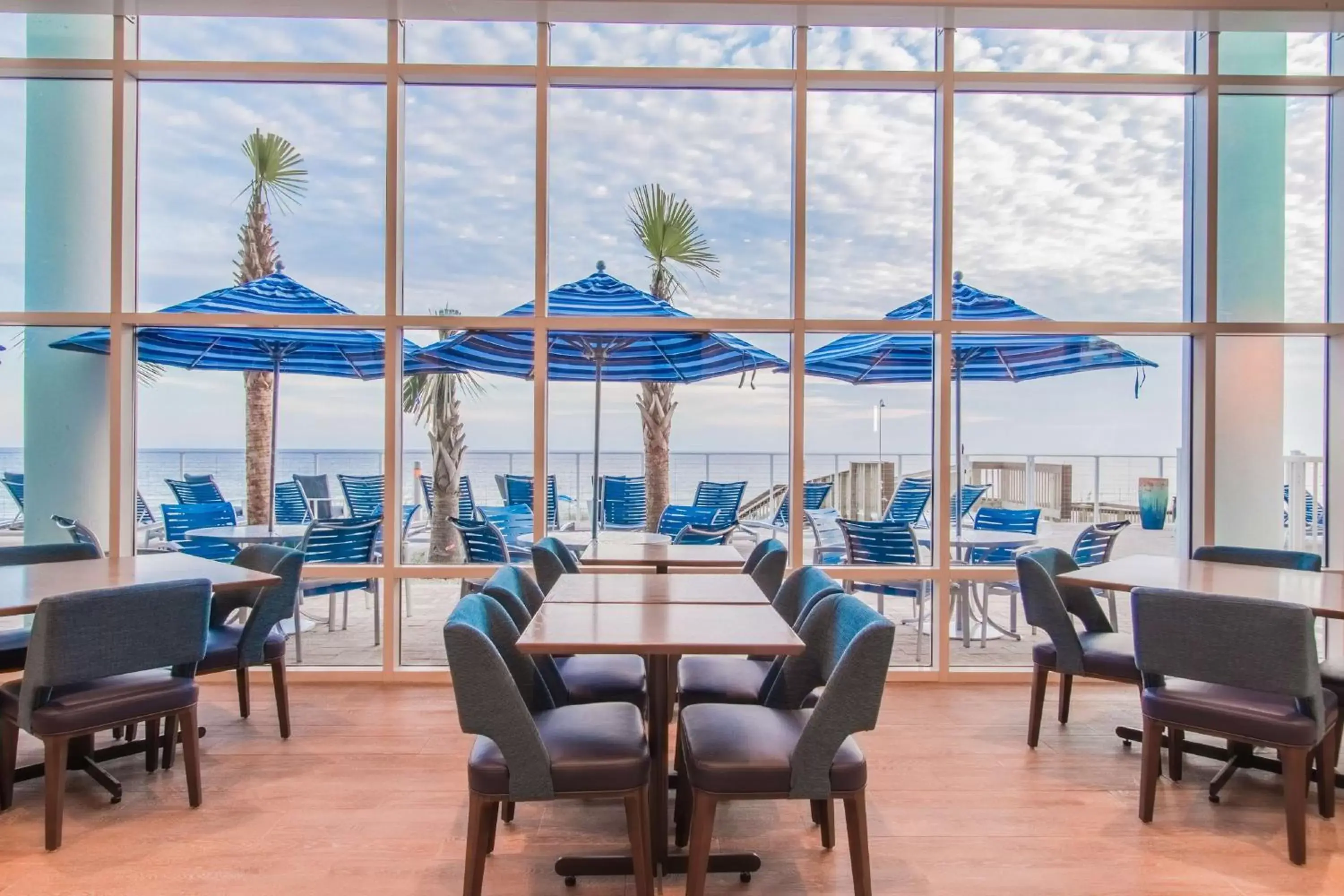 Dining area, Restaurant/Places to Eat in Hampton Inn & Suites Panama City Beach-Beachfront