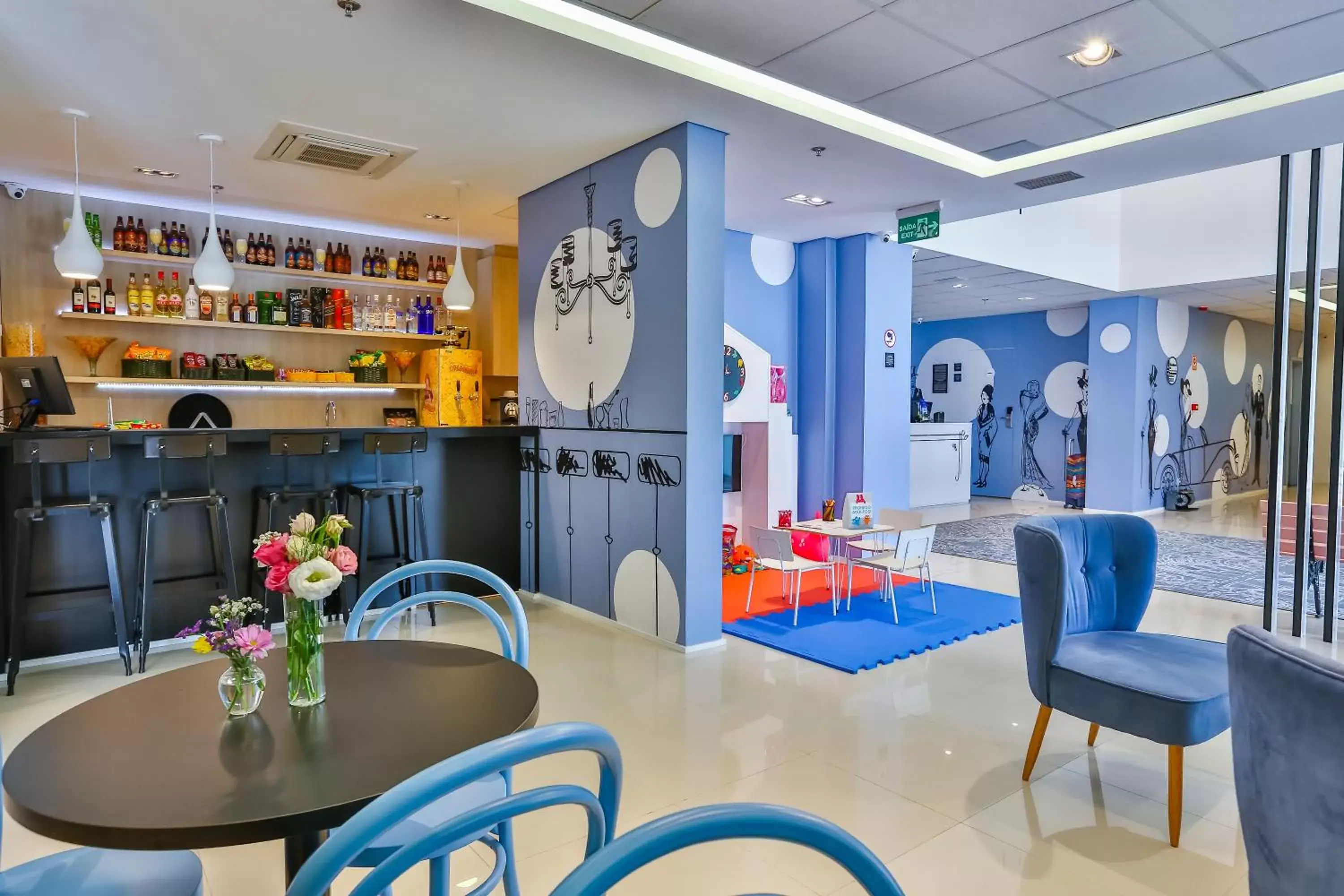 Lounge or bar in ibis Styles Goiania Marista