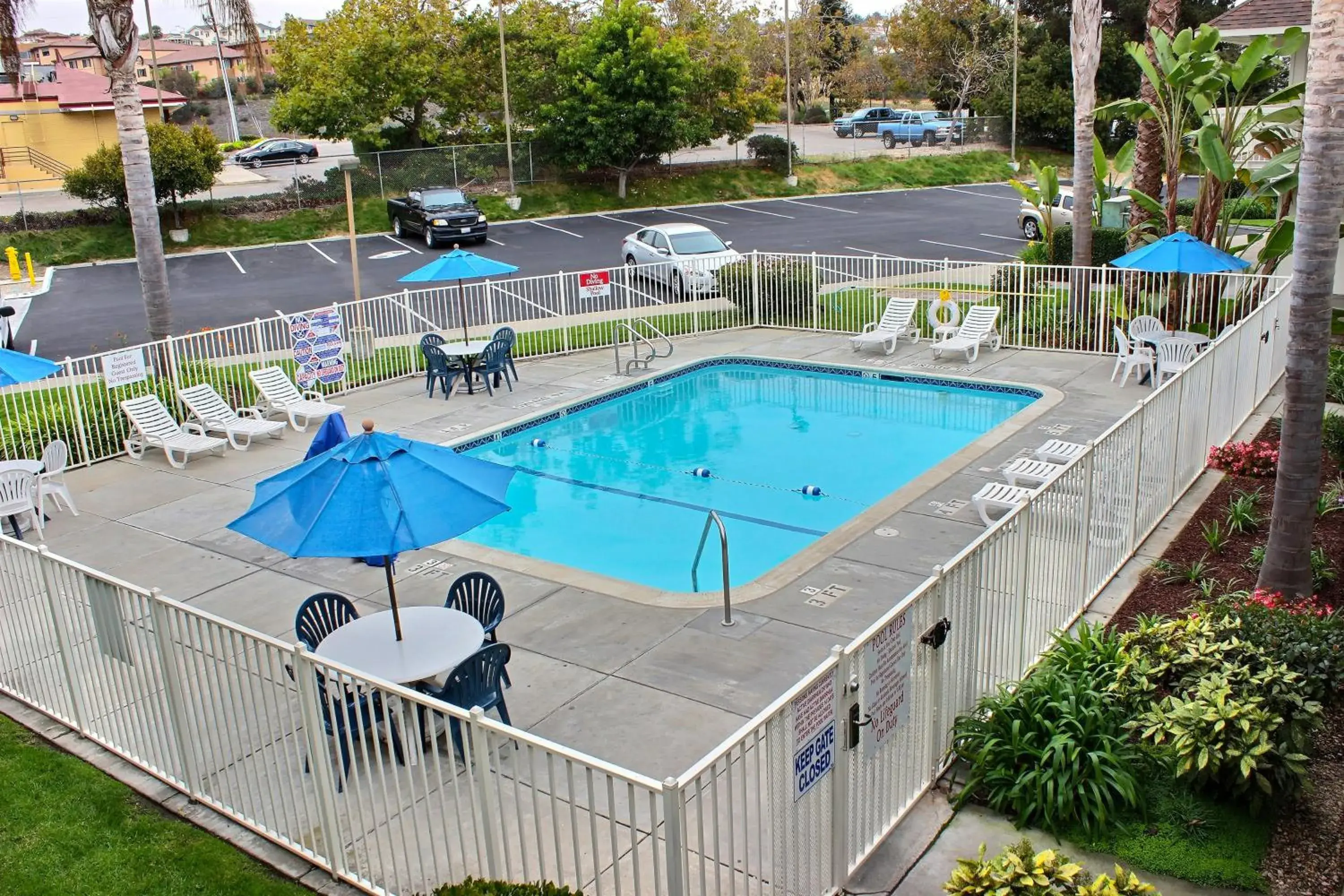 Swimming pool in Motel 6-Pismo Beach, CA Swimming pool in Motel 6-Pismo Beach, CA