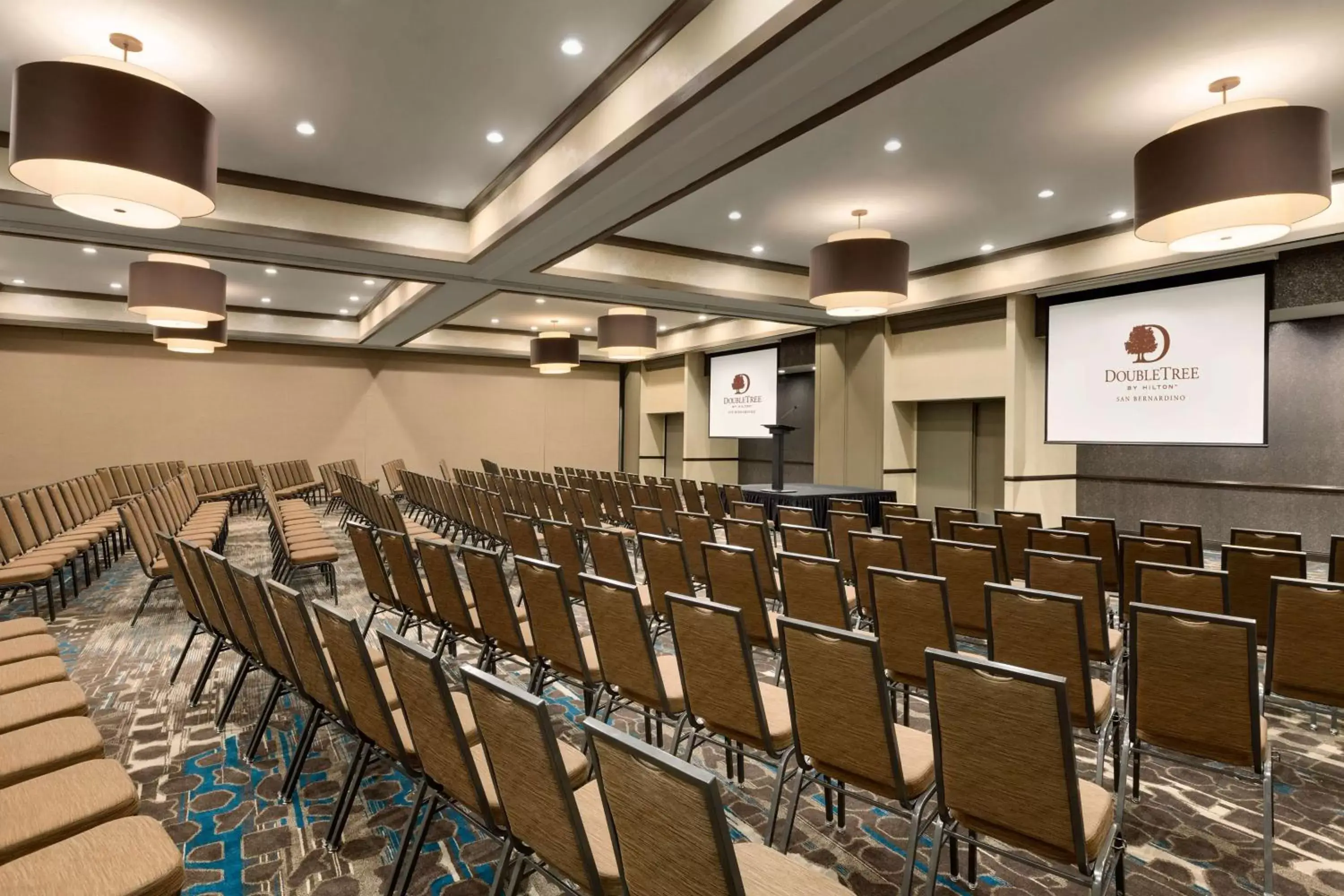 Meeting/conference room in DoubleTree by Hilton San Bernardino