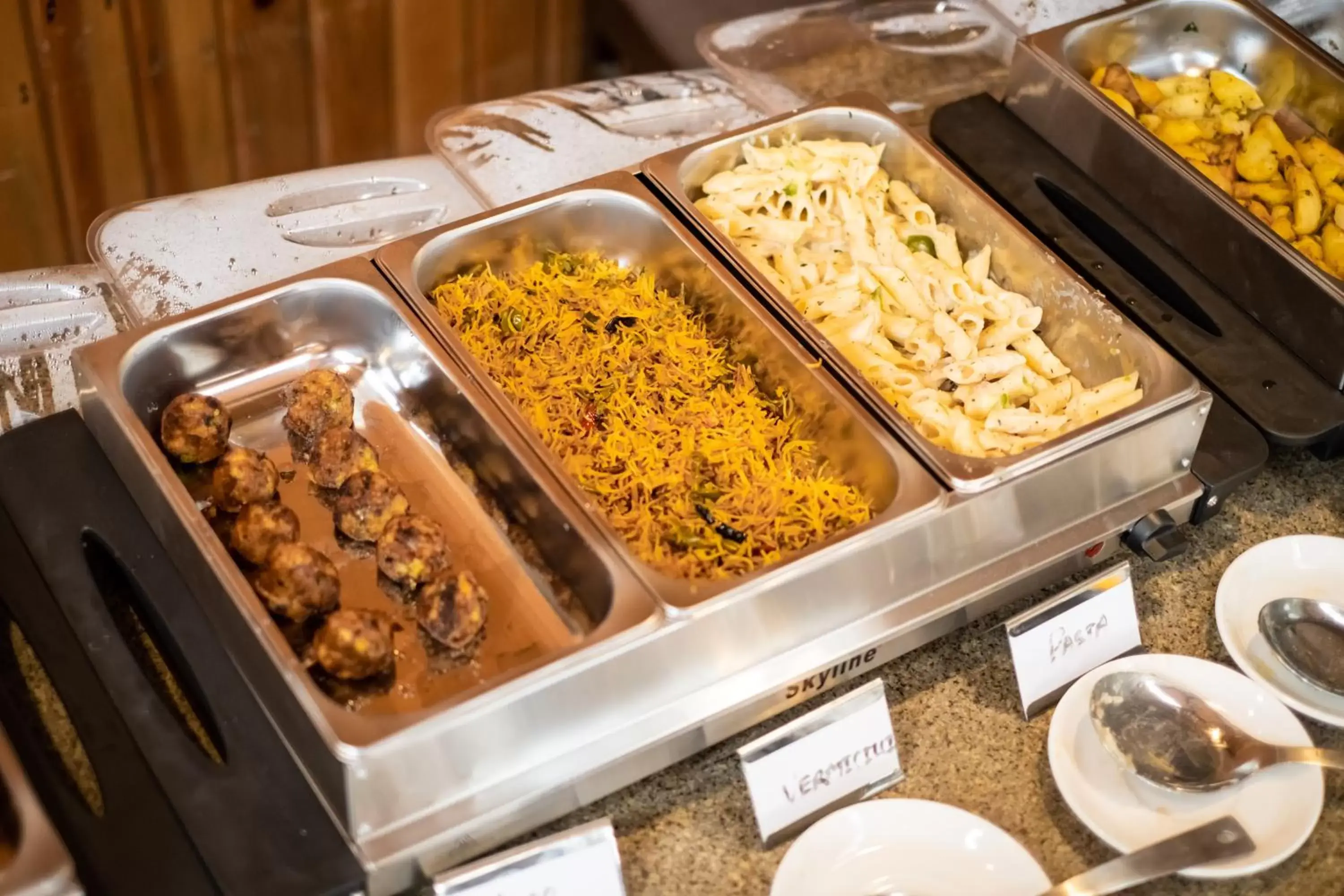 Breakfast in Bhikampur Lodge By Howard Breakfast in Bhikampur Lodge By Howard