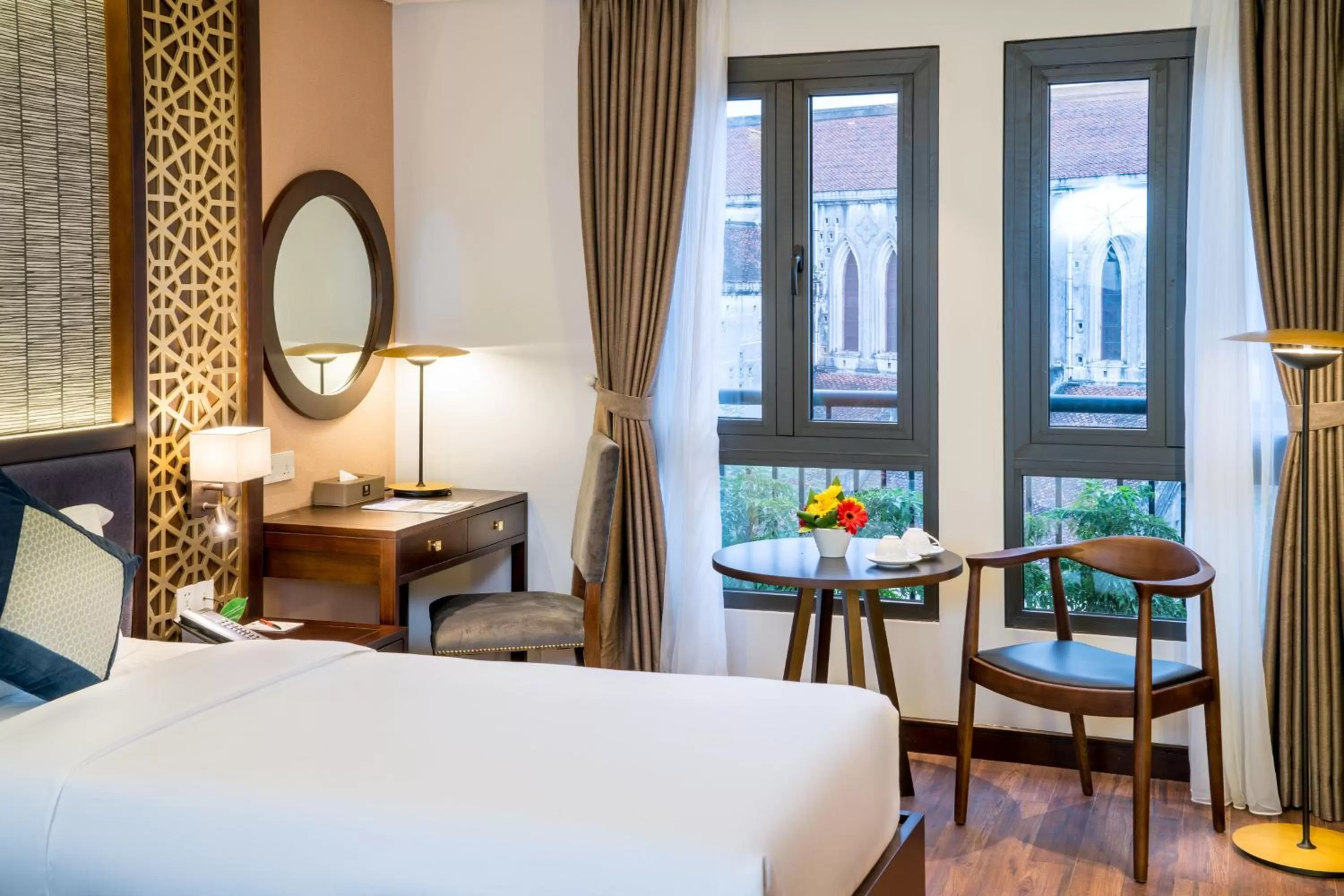 View (from property/room), Bed in Conifer Grand Hotel