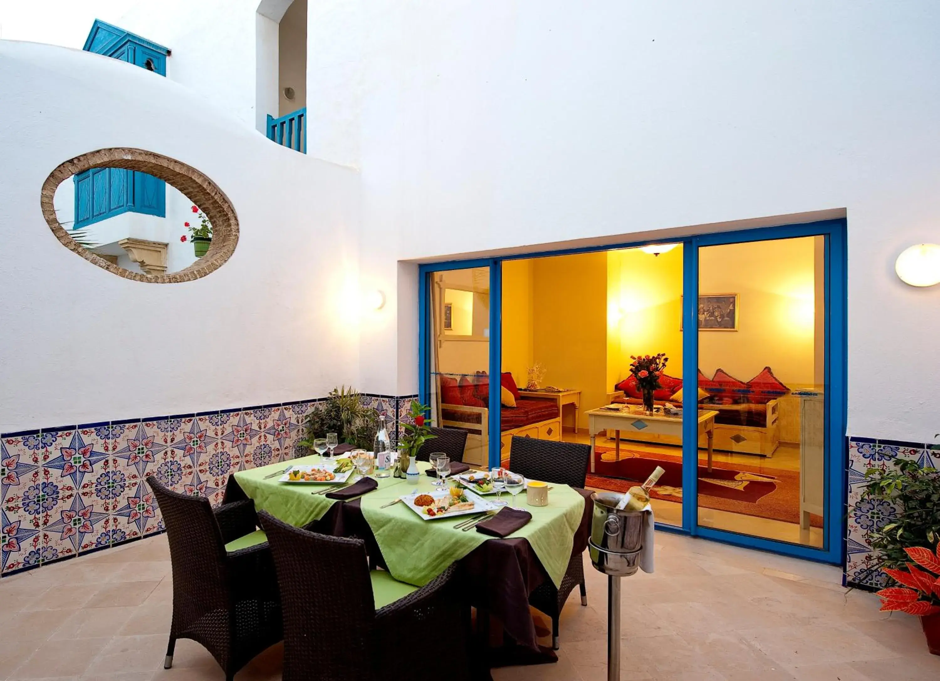 Balcony/Terrace, Restaurant/Places to Eat in Diar Lemdina Hotel