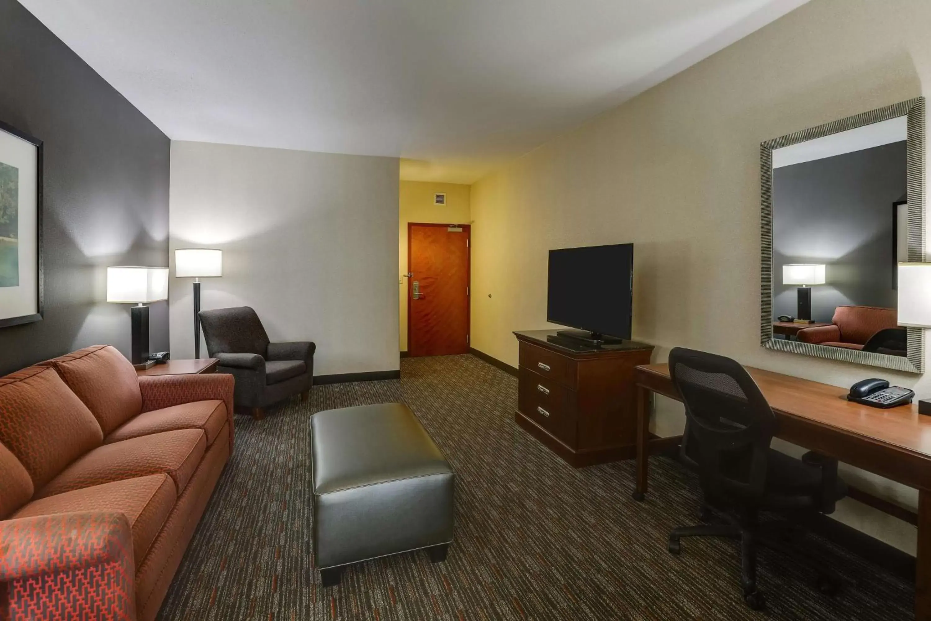Bedroom, Seating Area in Drury Inn & Suites Montgomery