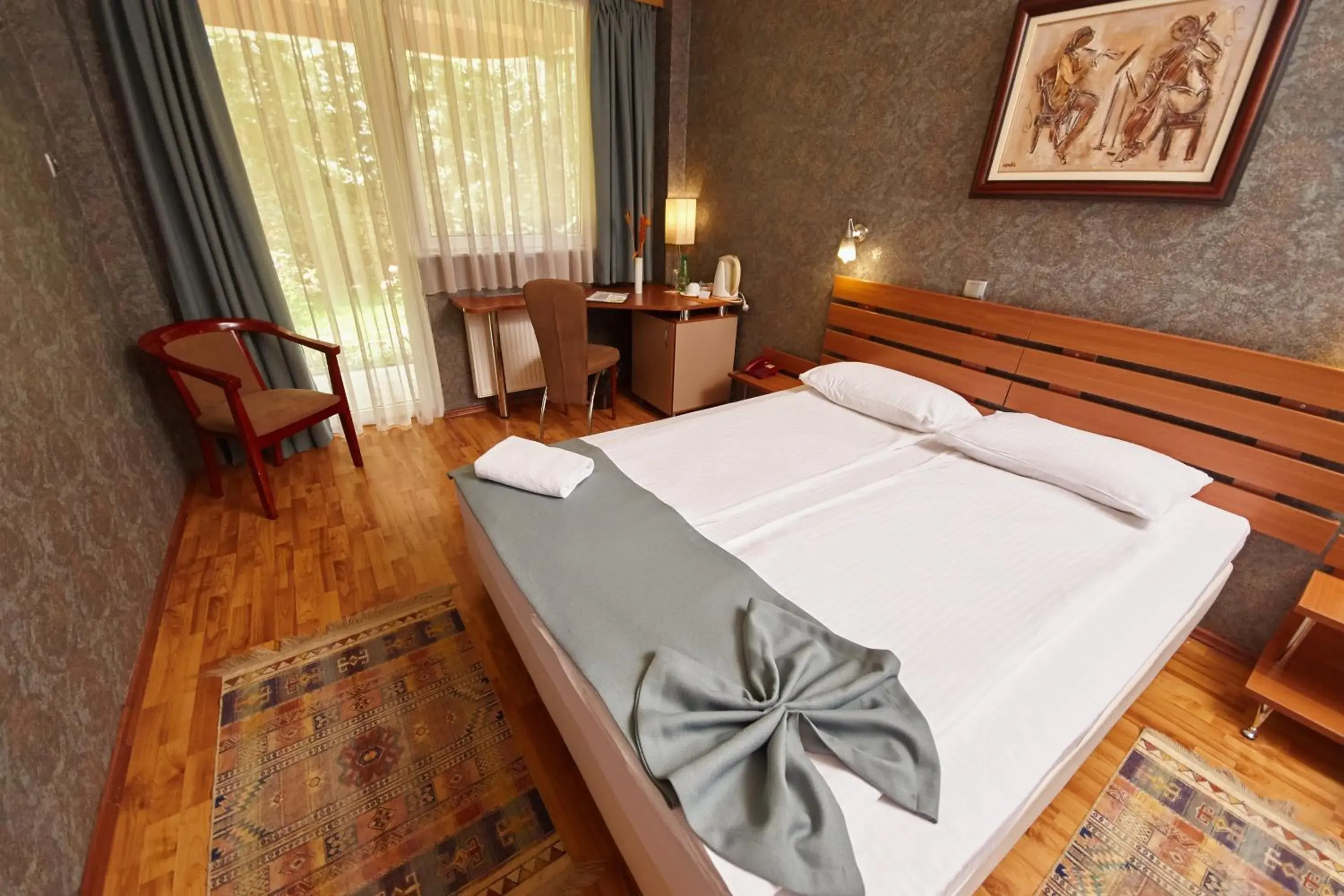 Bed in Leonardo Hotel