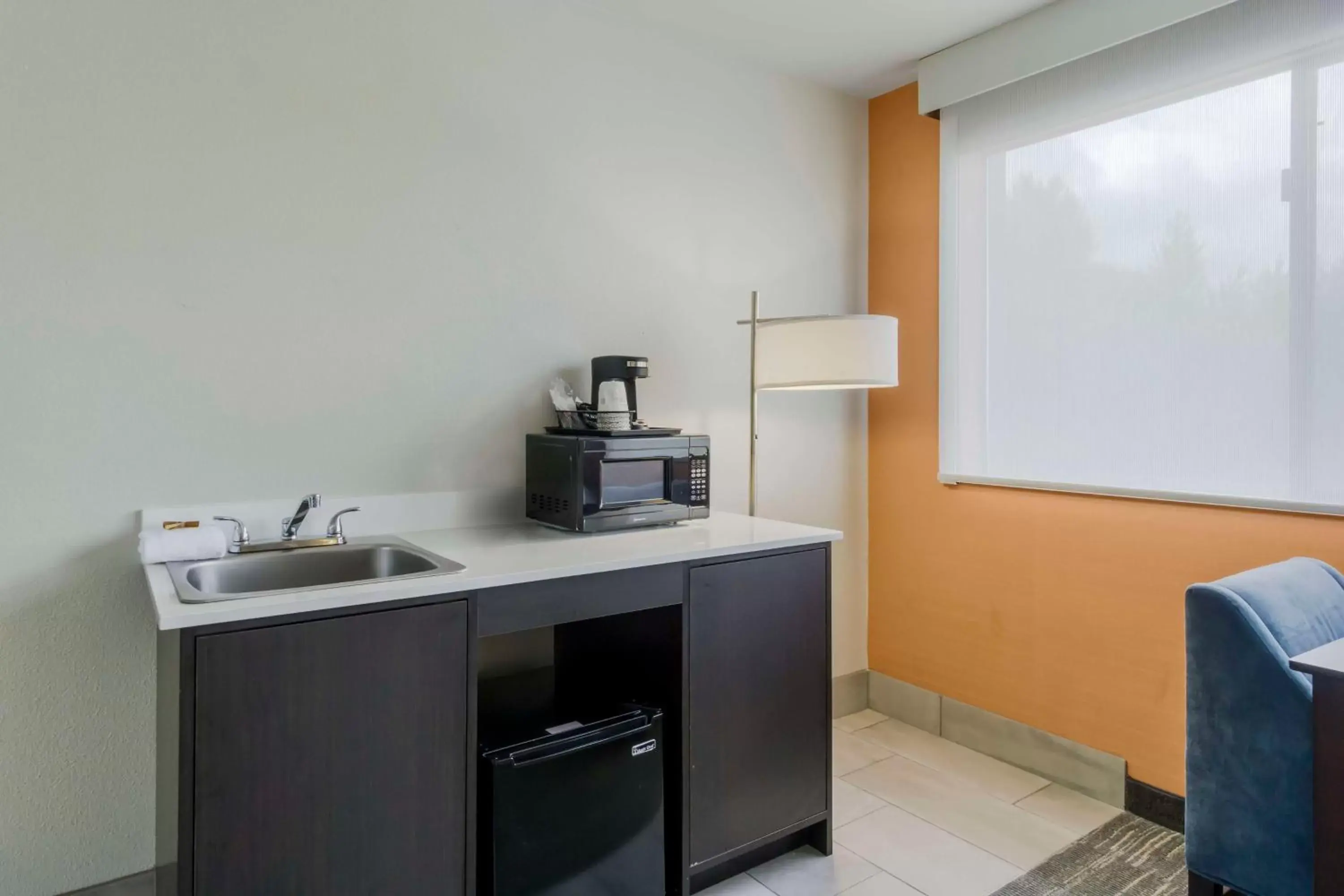 Bedroom in Best Western Plus Renton Inn Bedroom in Best Western Plus Renton Inn